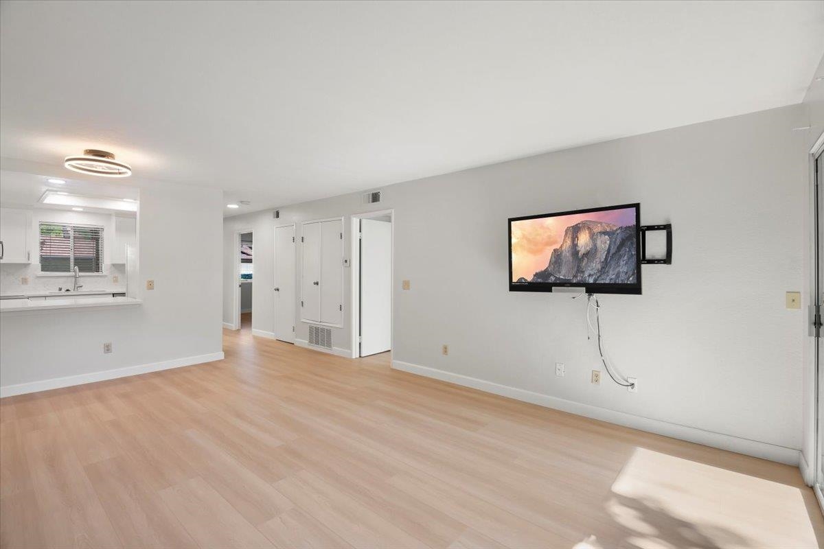 Detail Gallery Image 6 of 20 For 1446 Chateau Cmn #104,  Livermore,  CA 94550 - 2 Beds | 2 Baths