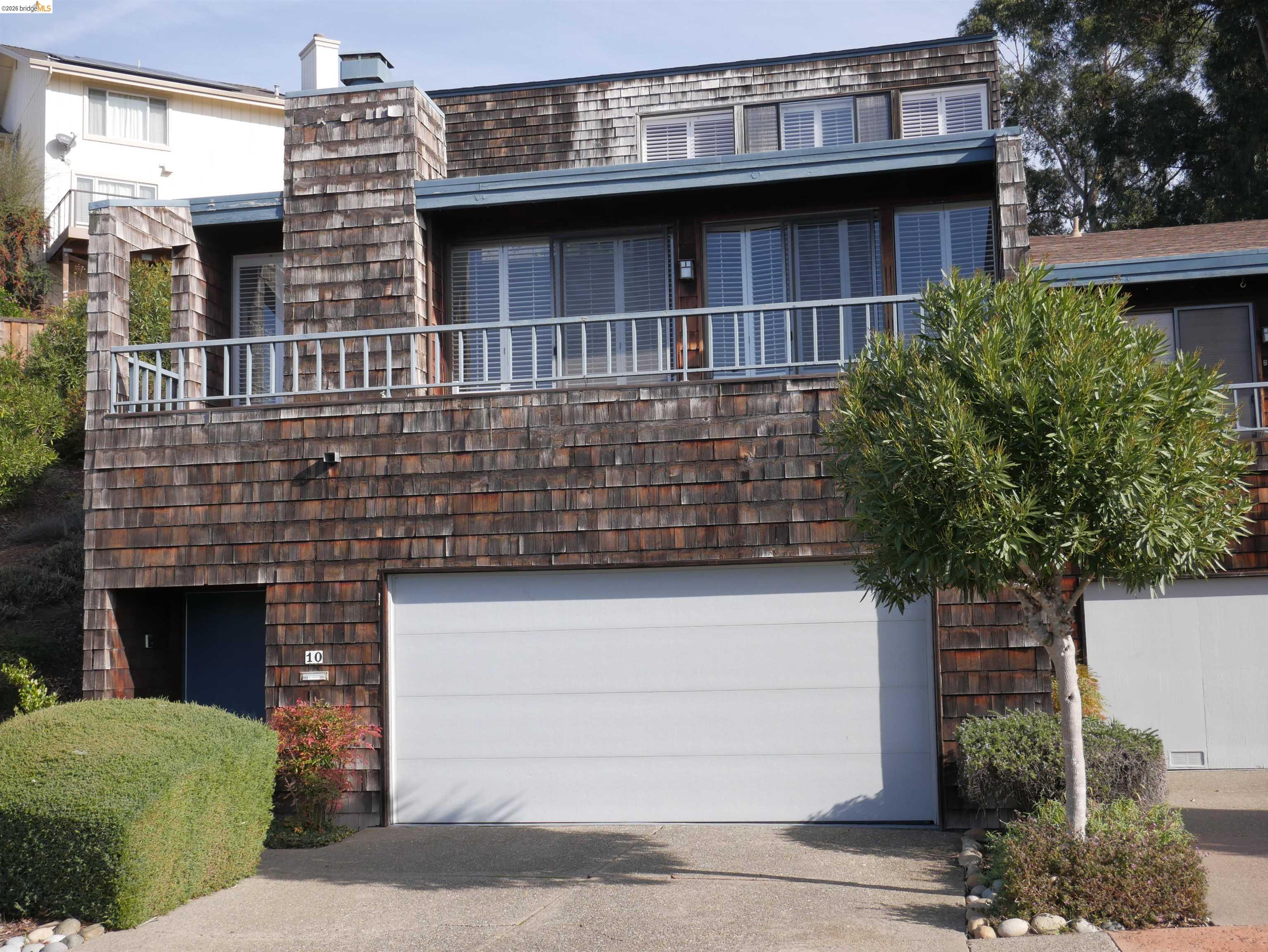 Photo #2: 41124435 Listing: Photo #2