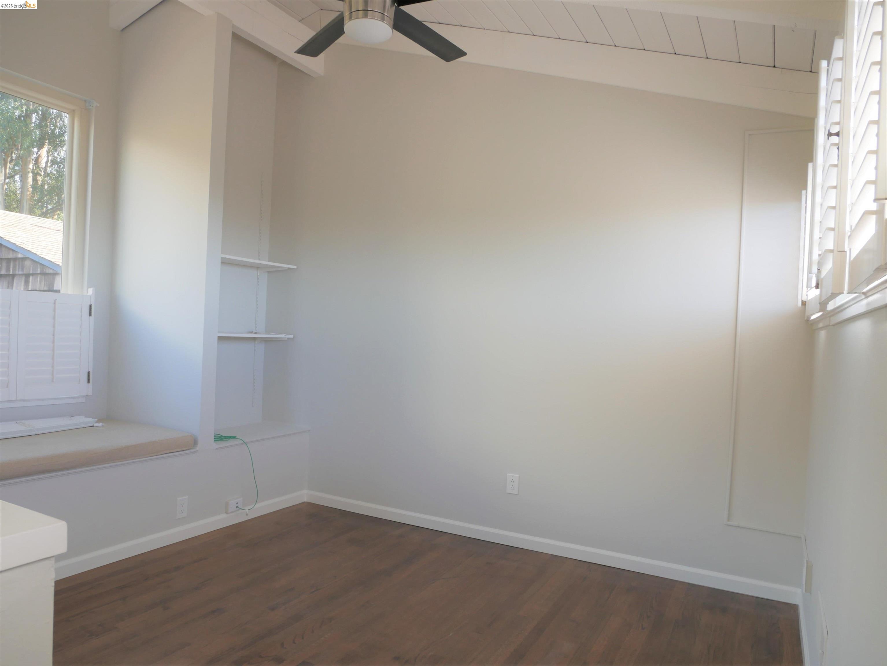 Detail Gallery Image 15 of 33 For 10 Sereno Cir, Oakland,  CA 94619 - 2 Beds | 2 Baths