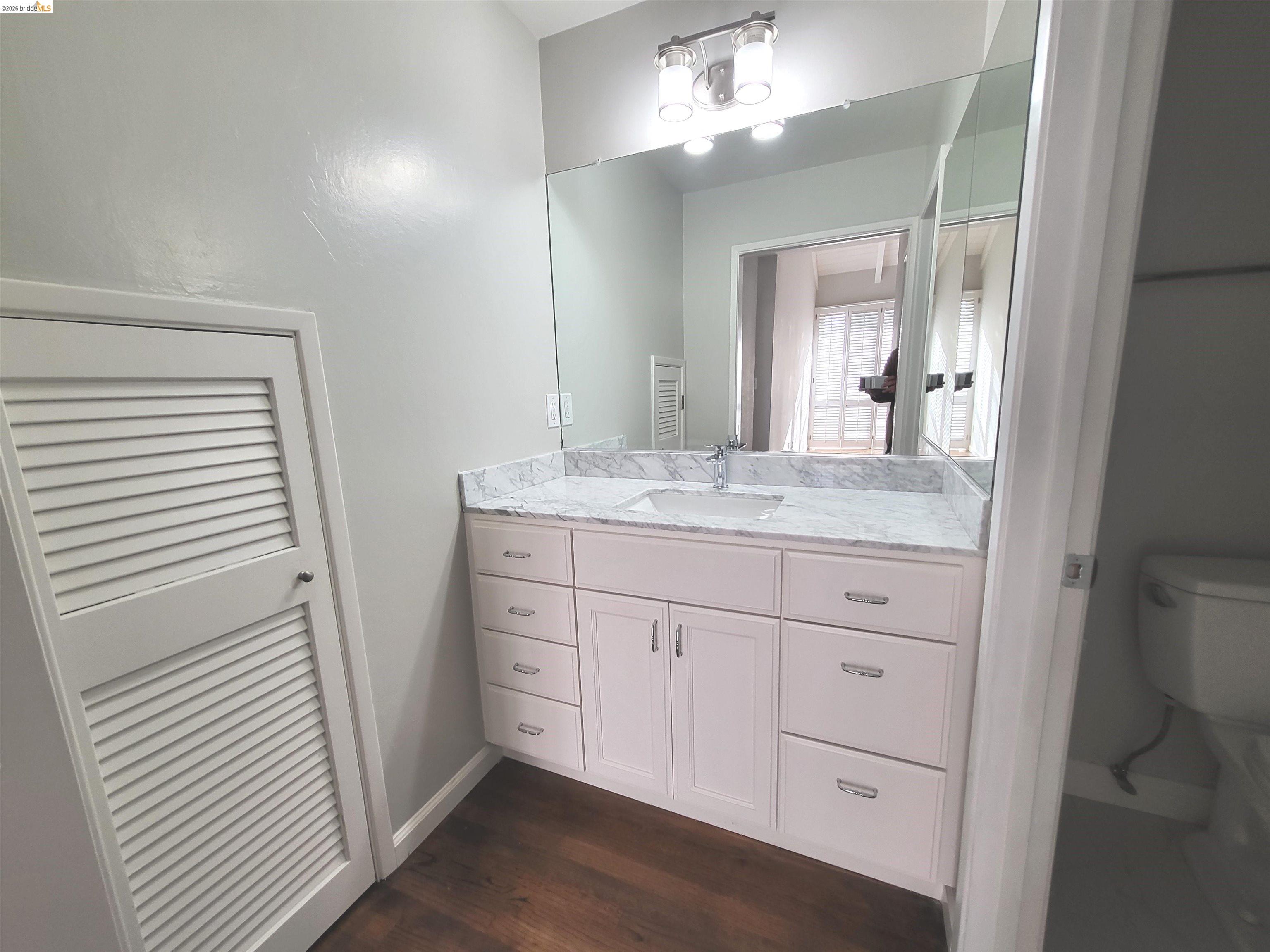 Detail Gallery Image 25 of 33 For 10 Sereno Cir, Oakland,  CA 94619 - 2 Beds | 2 Baths