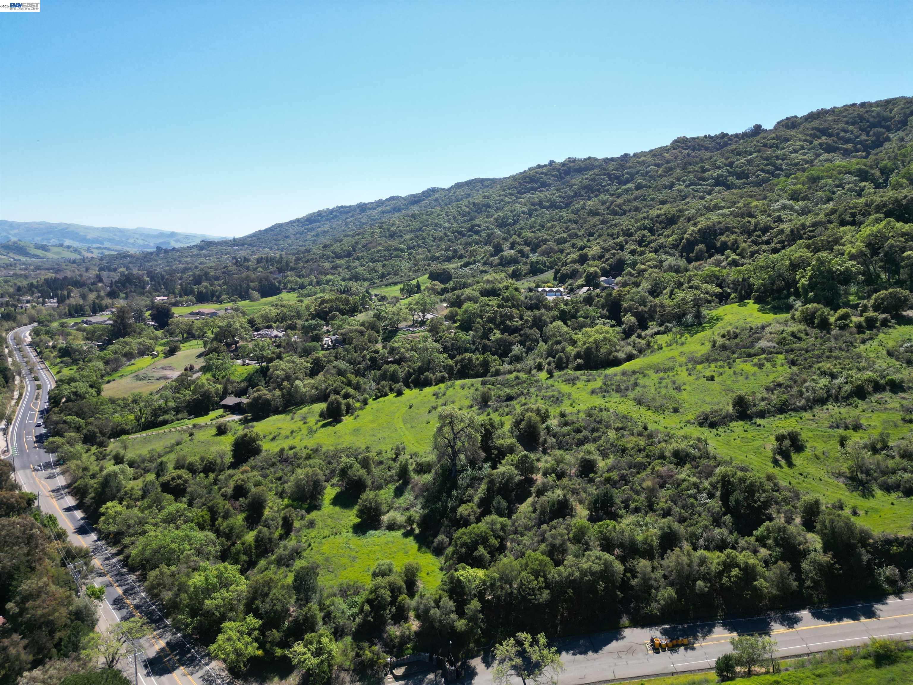 Detail Gallery Image 11 of 13 For 3984 Foothill Rd, Pleasanton,  CA 94588 - – Beds | – Baths