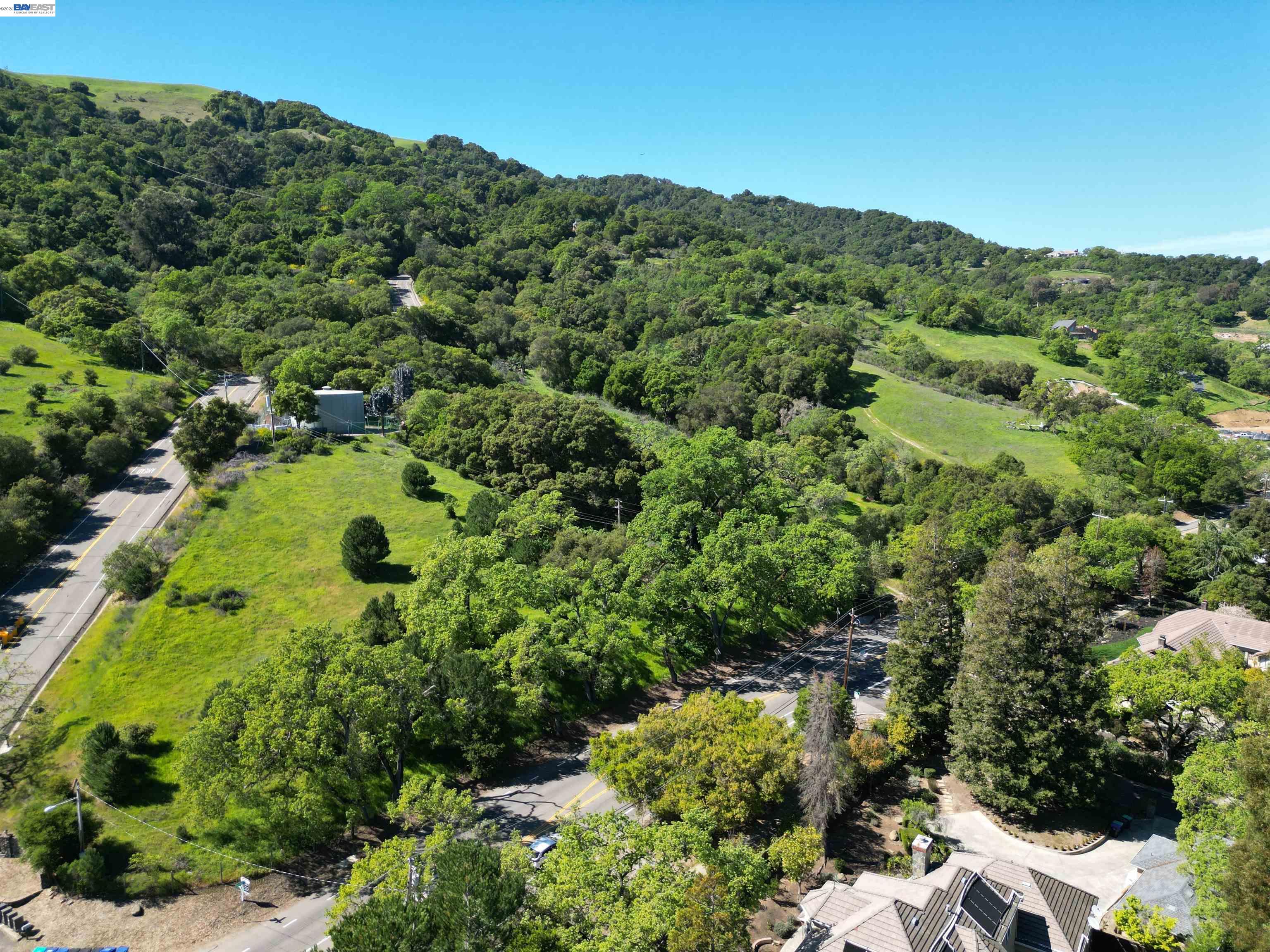 Detail Gallery Image 6 of 13 For 3984 Foothill Rd, Pleasanton,  CA 94588 - – Beds | – Baths