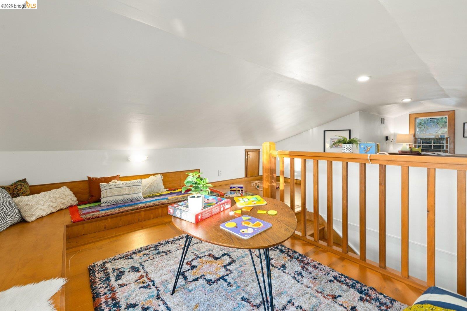 Detail Gallery Image 27 of 42 For 328 Glendale Avenue, Oakland,  CA 94618 - 3 Beds | 3 Baths