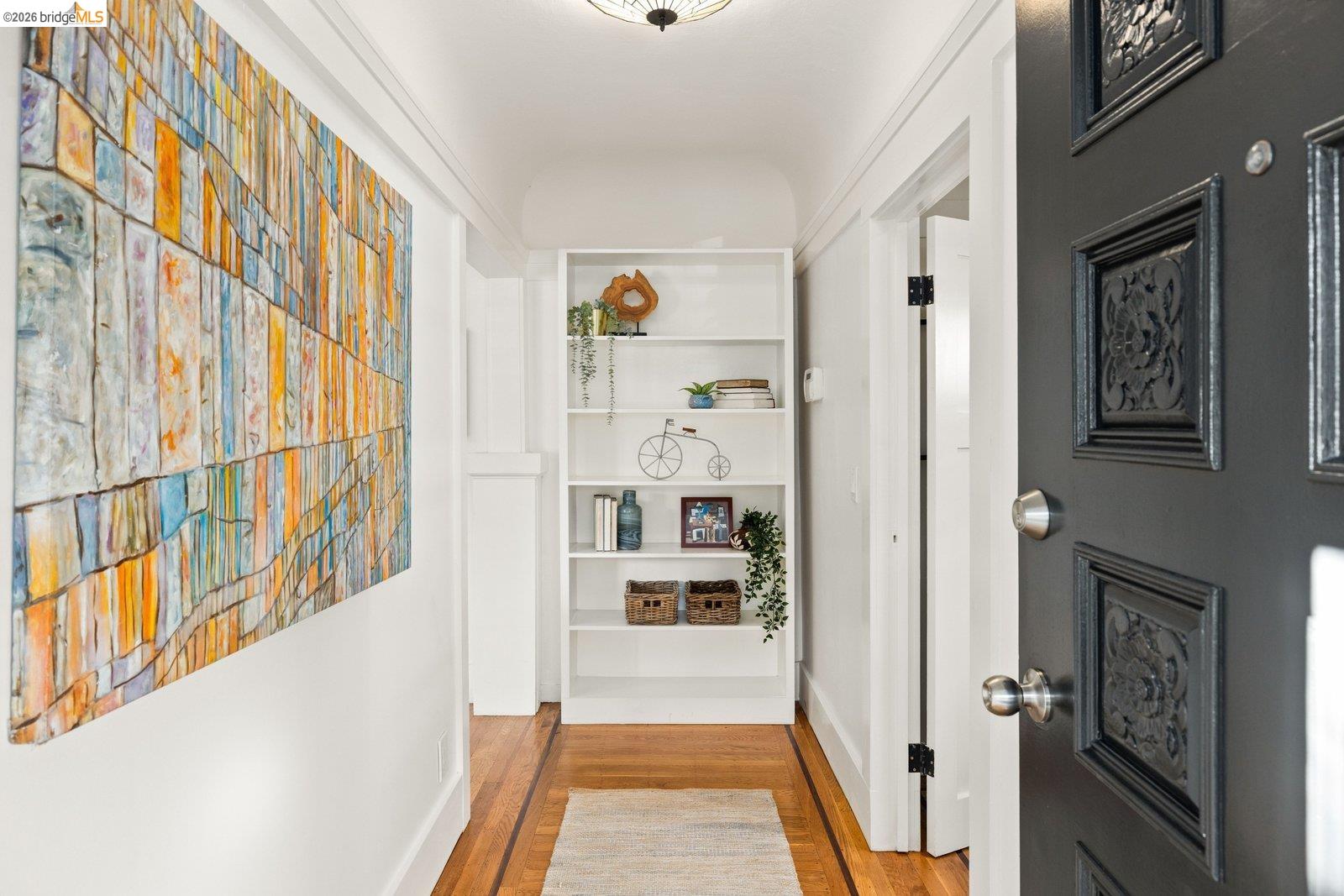 Detail Gallery Image 4 of 42 For 328 Glendale Avenue, Oakland,  CA 94618 - 3 Beds | 3 Baths