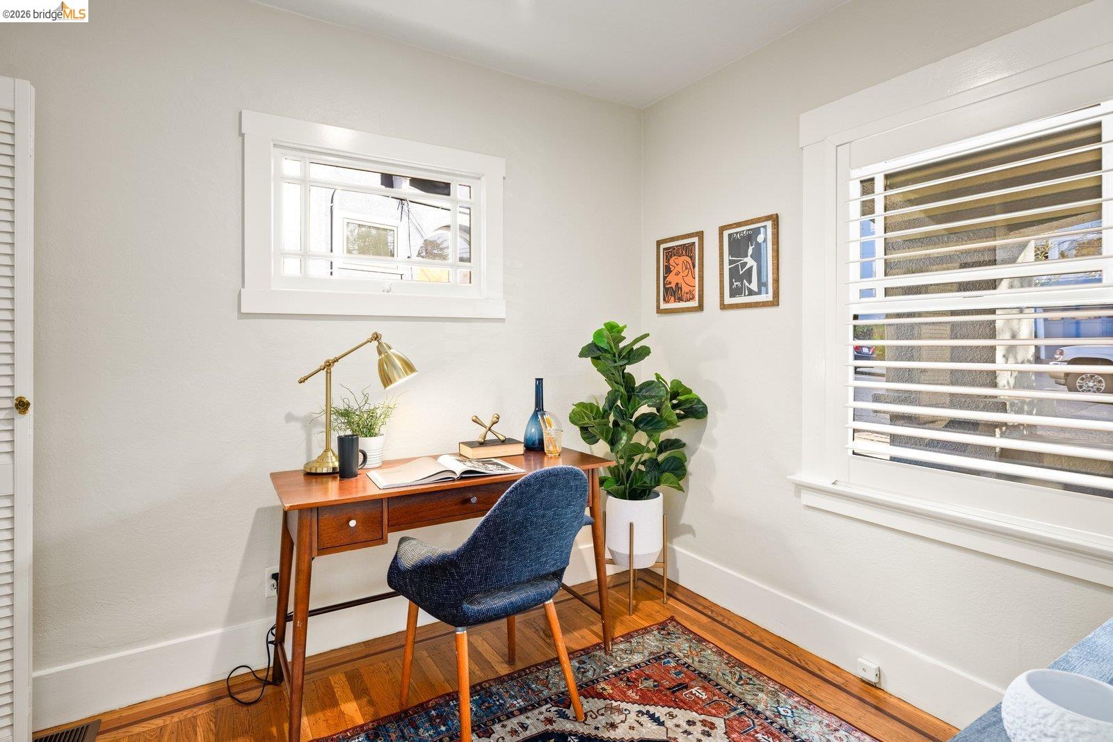 Detail Gallery Image 6 of 42 For 328 Glendale Avenue, Oakland,  CA 94618 - 3 Beds | 3 Baths