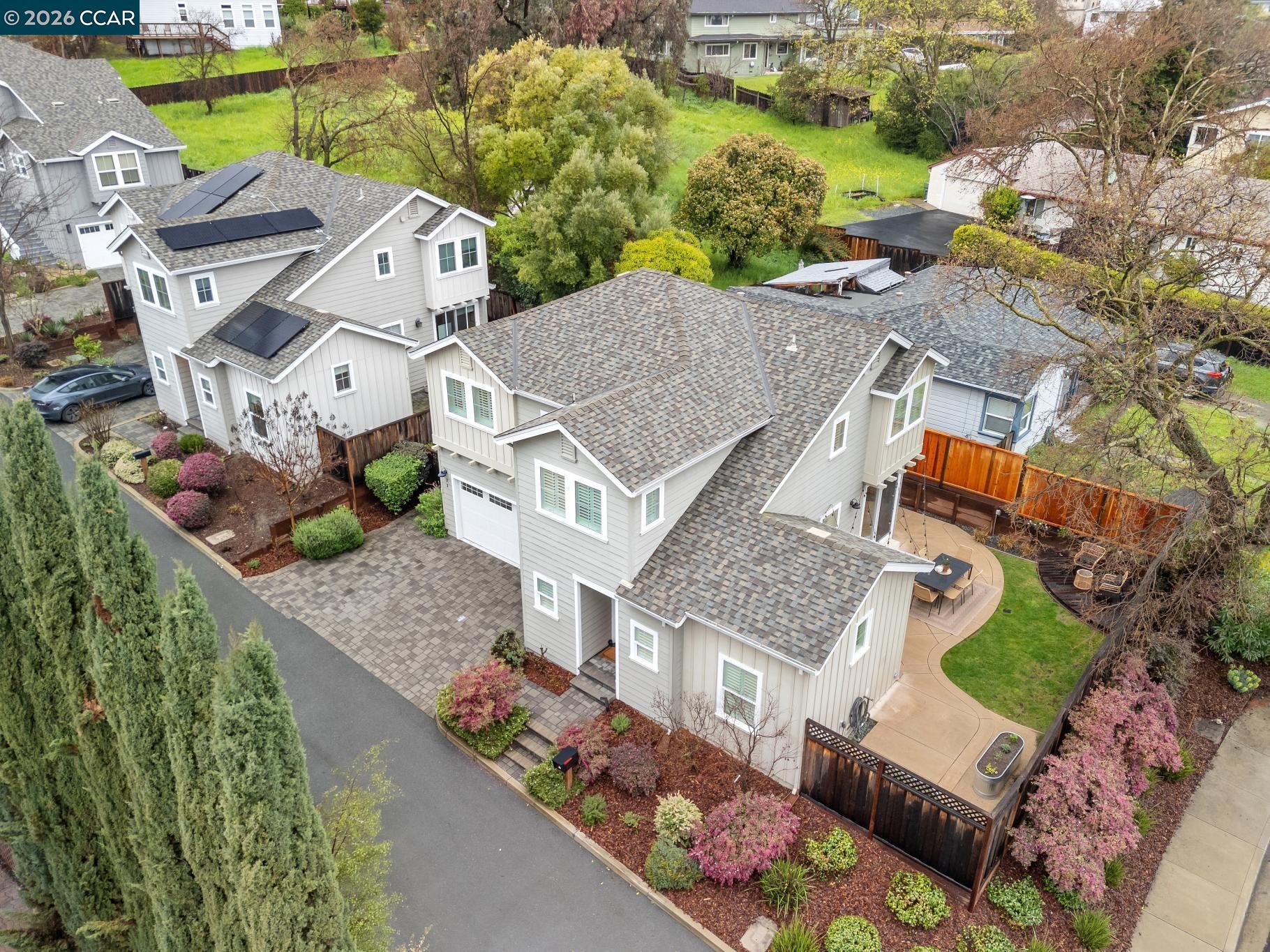 Detail Gallery Image 2 of 56 For 32 Crowley Pl, Walnut Creek,  CA 94597 - 3 Beds | 2/1 Baths