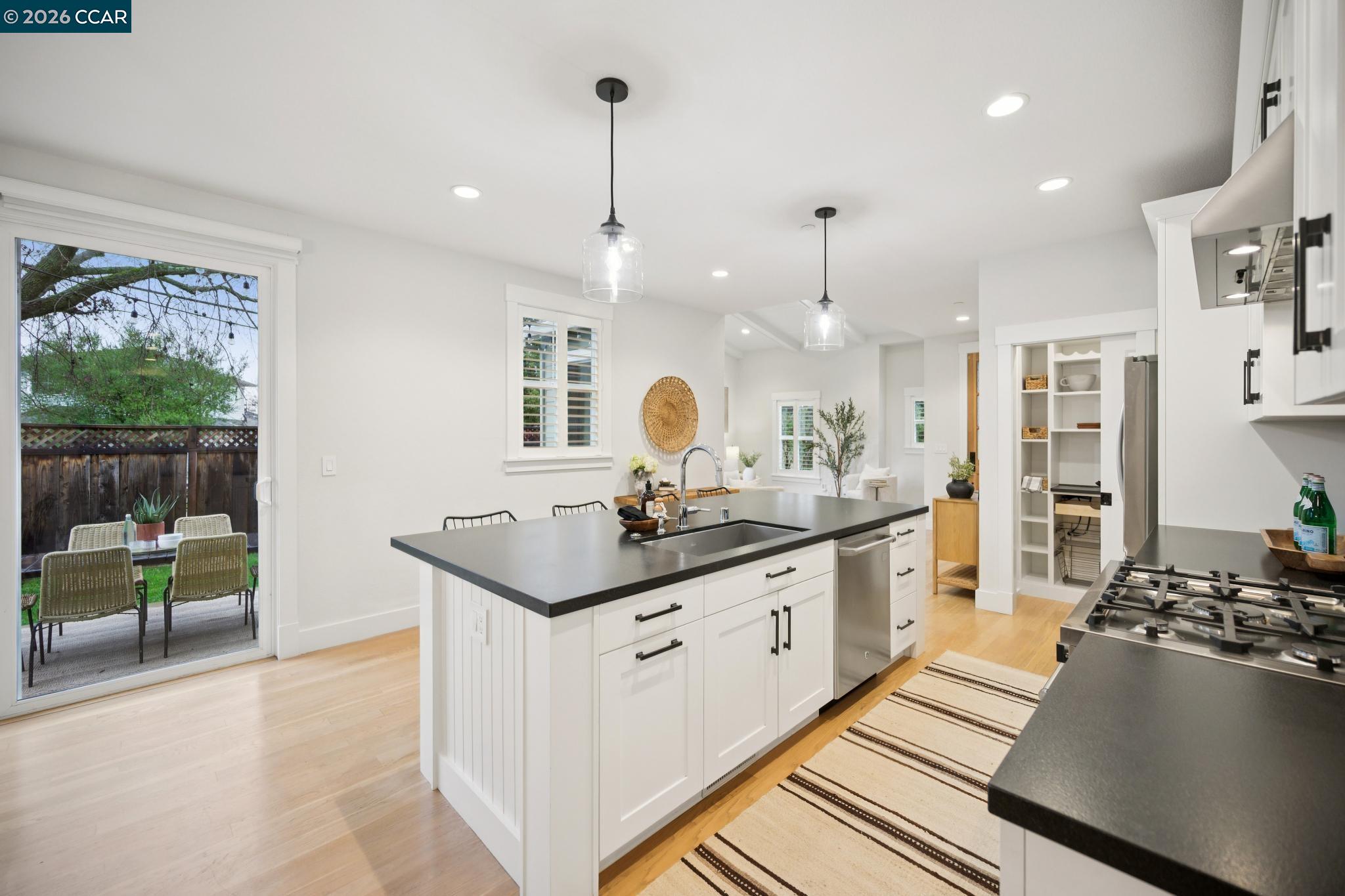 Detail Gallery Image 11 of 56 For 32 Crowley Pl, Walnut Creek,  CA 94597 - 3 Beds | 2/1 Baths