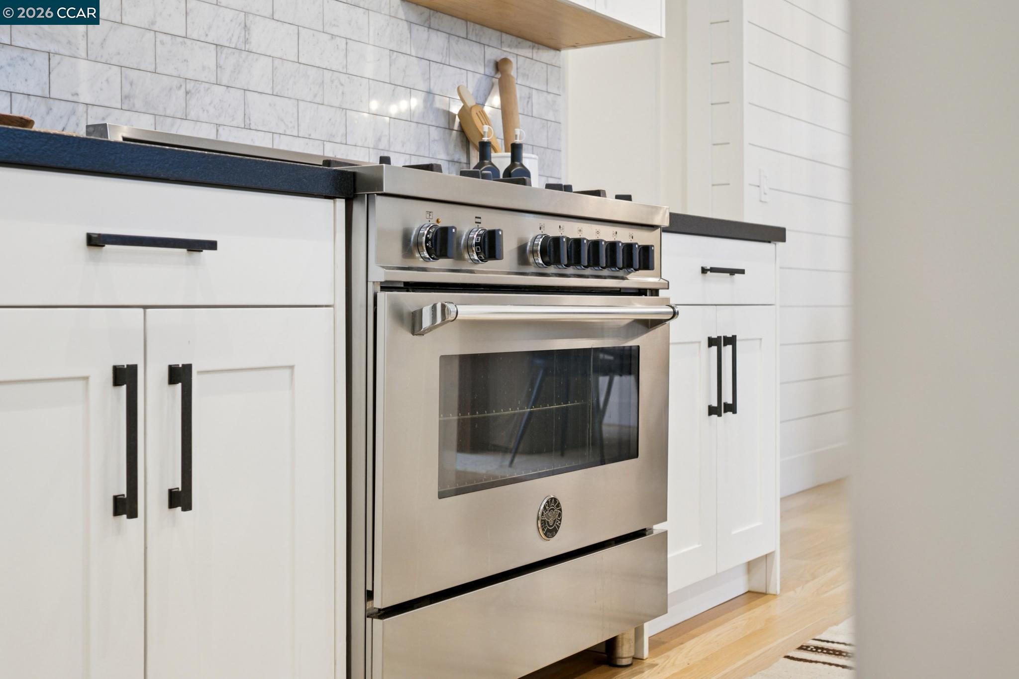 Detail Gallery Image 12 of 56 For 32 Crowley Pl, Walnut Creek,  CA 94597 - 3 Beds | 2/1 Baths