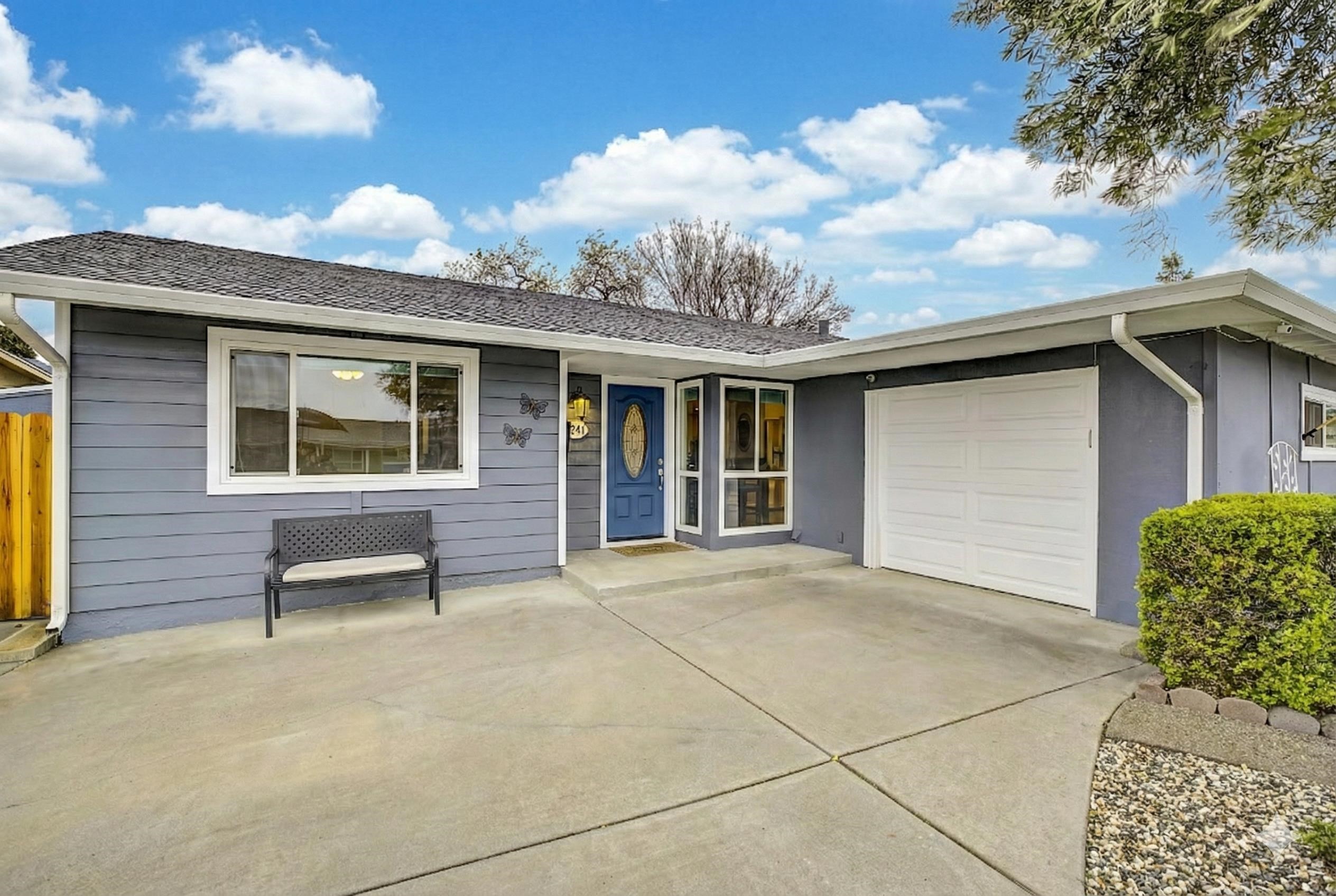 Detail Gallery Image 31 of 49 For 1264 Tulip Way, Livermore,  CA 94551 - 2 Beds | 2 Baths