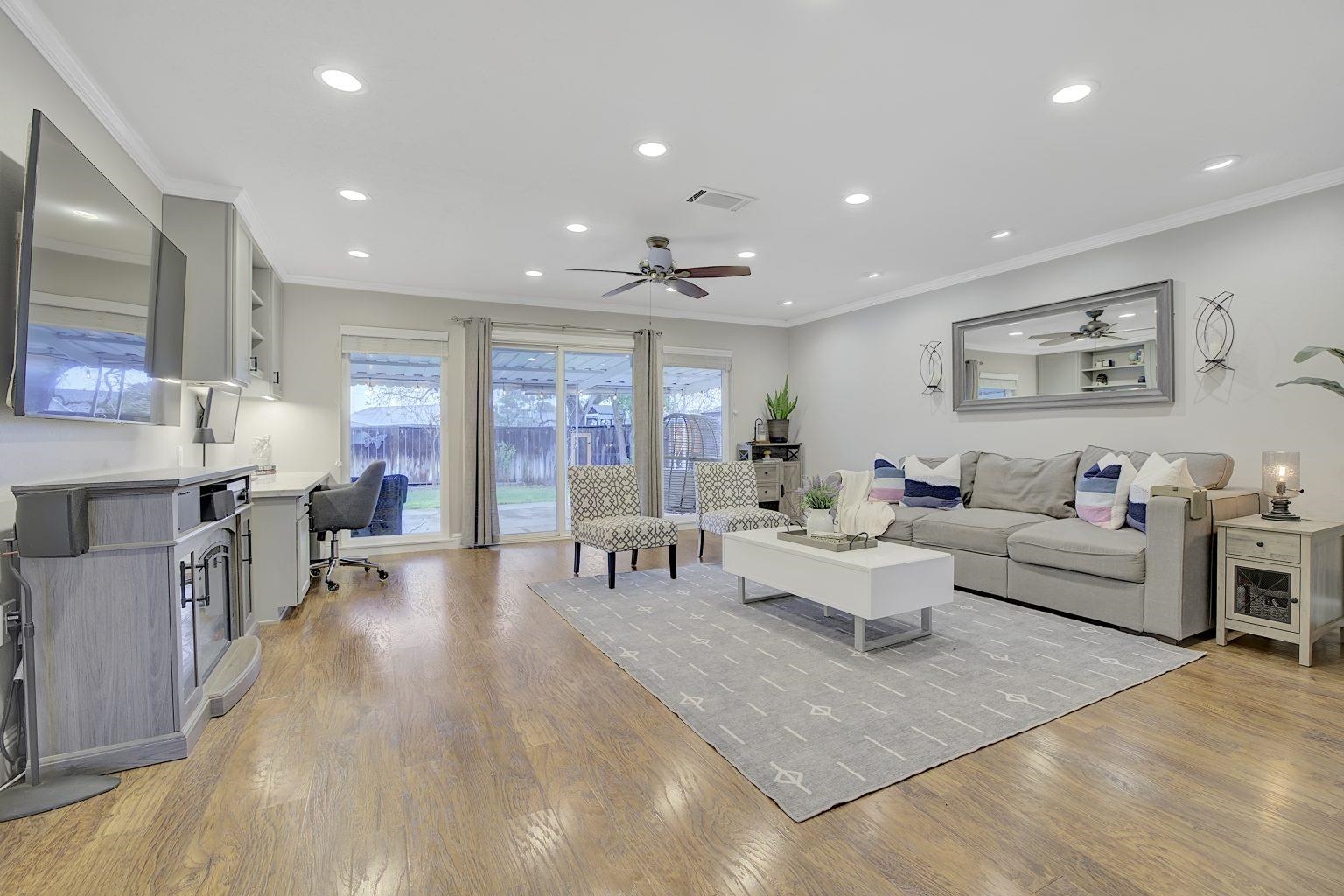 Detail Gallery Image 9 of 49 For 1264 Tulip Way, Livermore,  CA 94551 - 2 Beds | 2 Baths