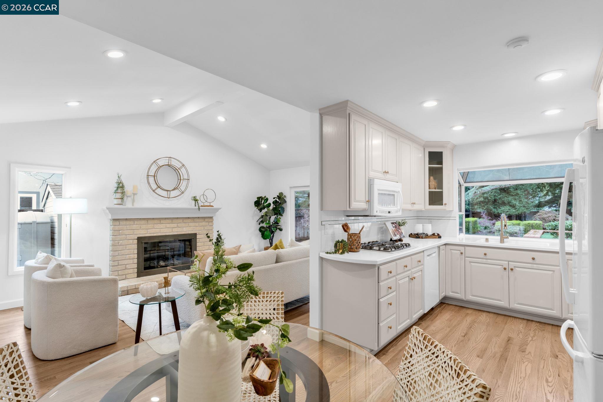 Detail Gallery Image 15 of 43 For 156 Santiago Drive, Danville,  CA 94526-1941 - 4 Beds | 2 Baths