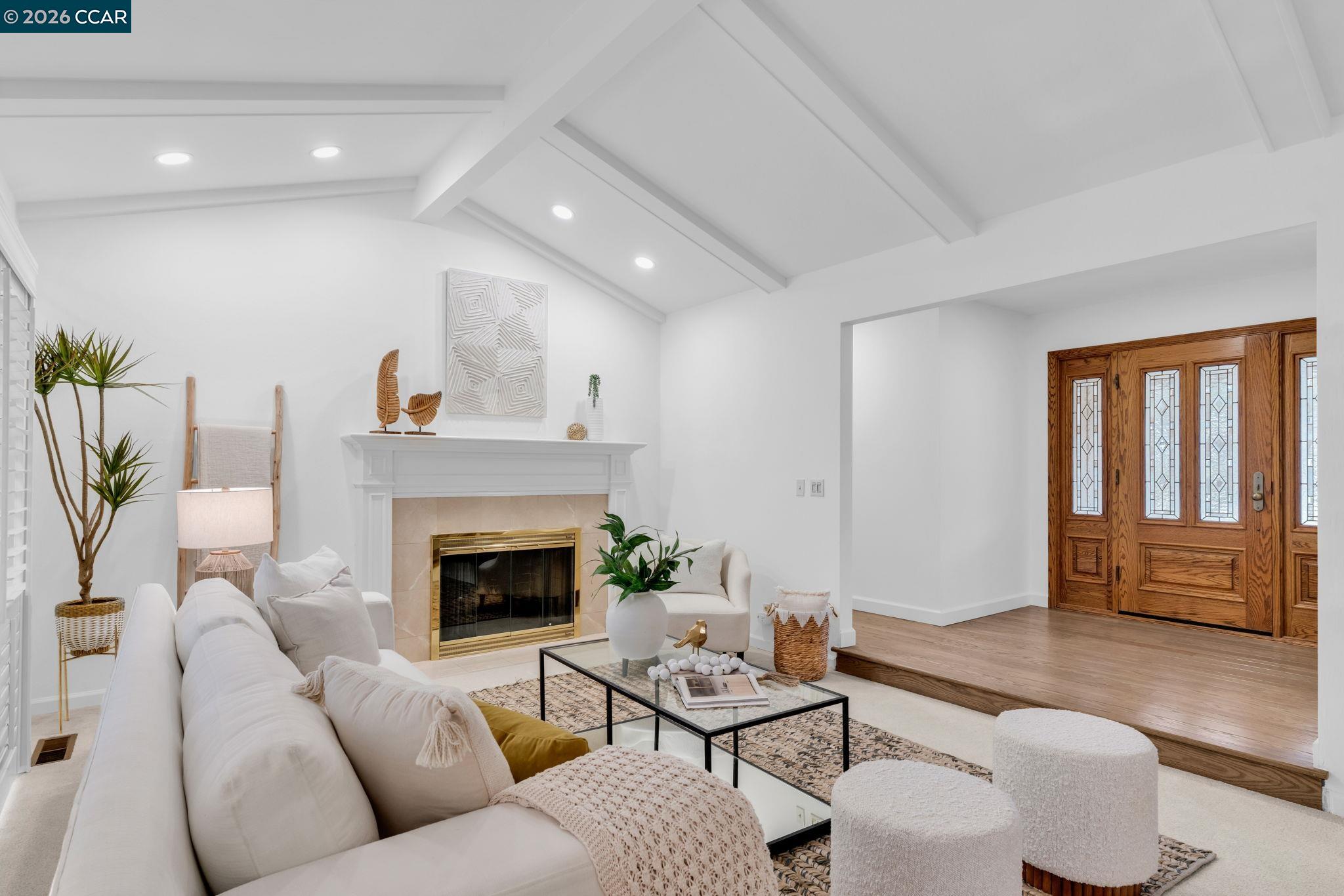 Detail Gallery Image 3 of 43 For 156 Santiago Drive, Danville,  CA 94526-1941 - 4 Beds | 2 Baths