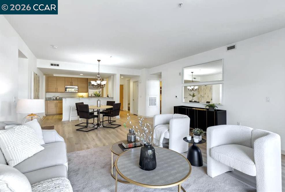 Detail Gallery Image 4 of 42 For 1655 N California Blvd #101,  Walnut Creek,  CA 94596 - 2 Beds | 2 Baths