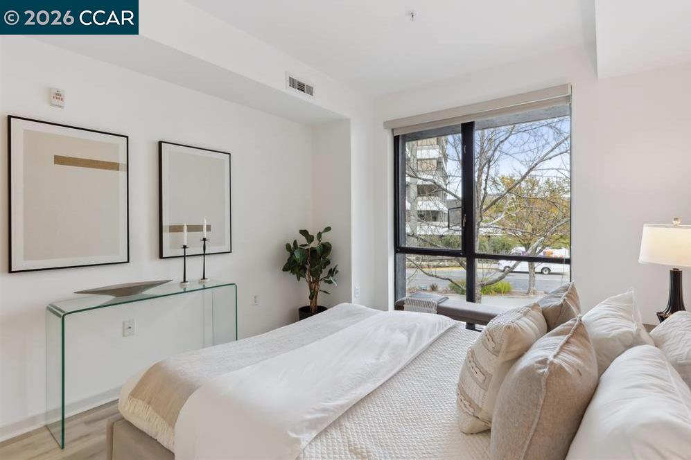 Detail Gallery Image 10 of 42 For 1655 N California Blvd #101,  Walnut Creek,  CA 94596 - 2 Beds | 2 Baths