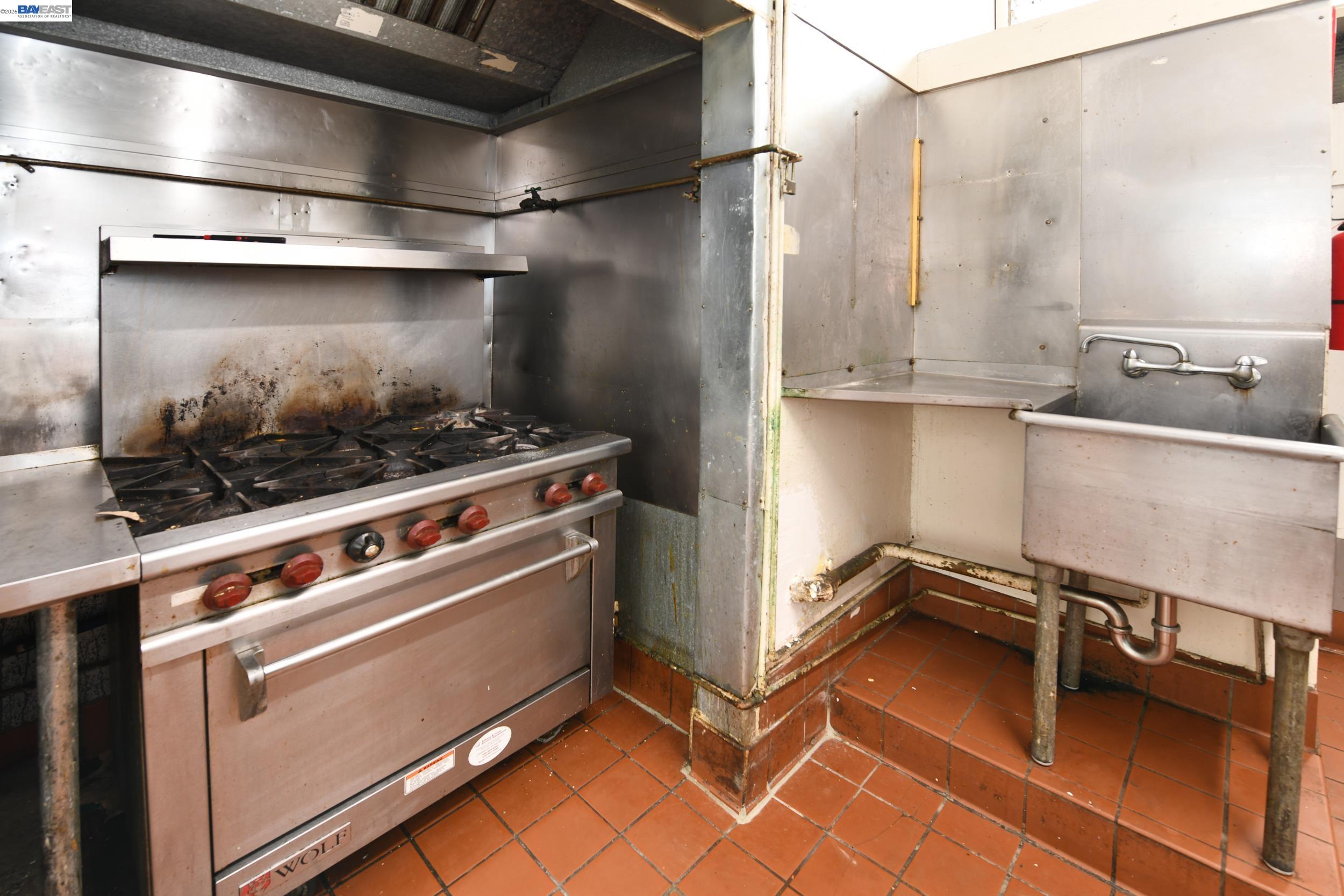 Detail Gallery Image 12 of 17 For 1829 Euclid Ave, Berkeley,  CA 94709 - – Beds | – Baths