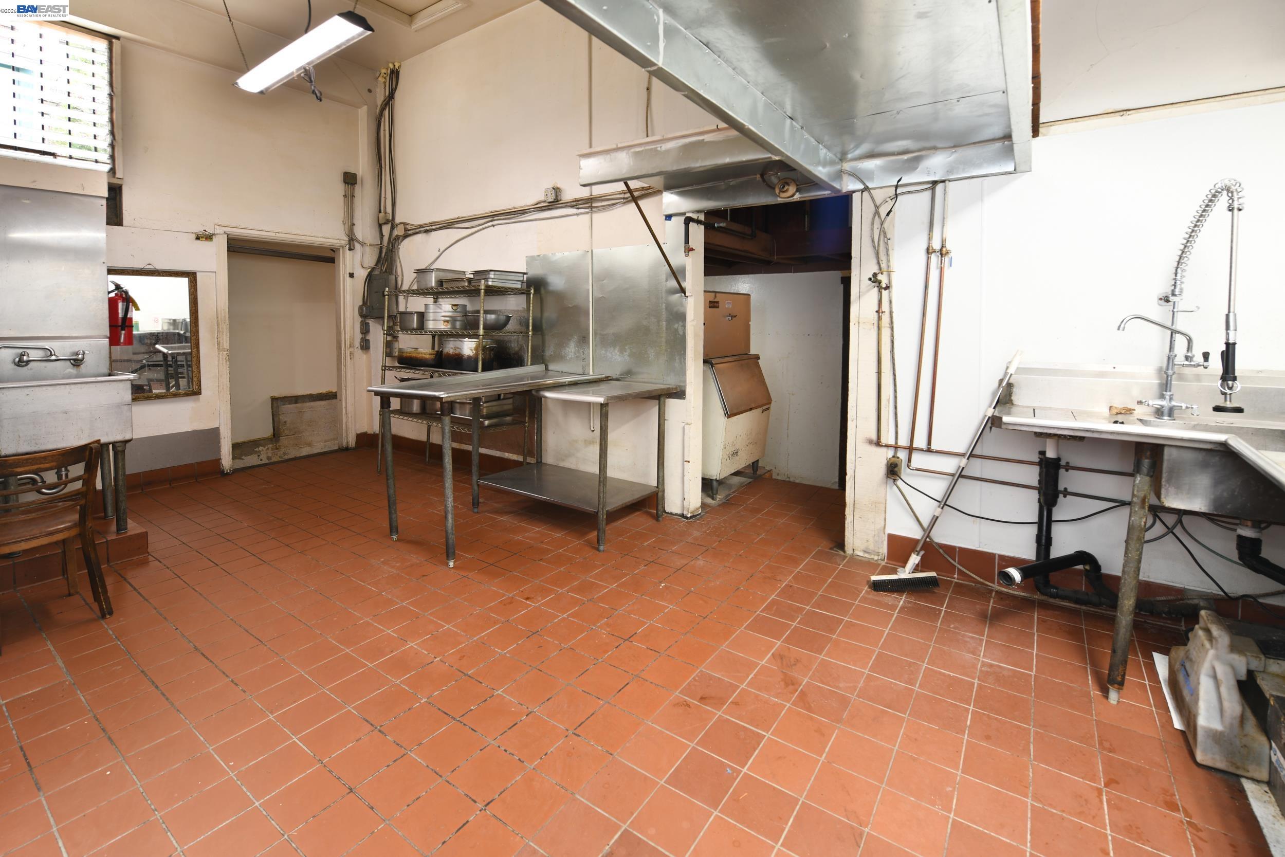 Detail Gallery Image 13 of 17 For 1829 Euclid Ave, Berkeley,  CA 94709 - – Beds | – Baths