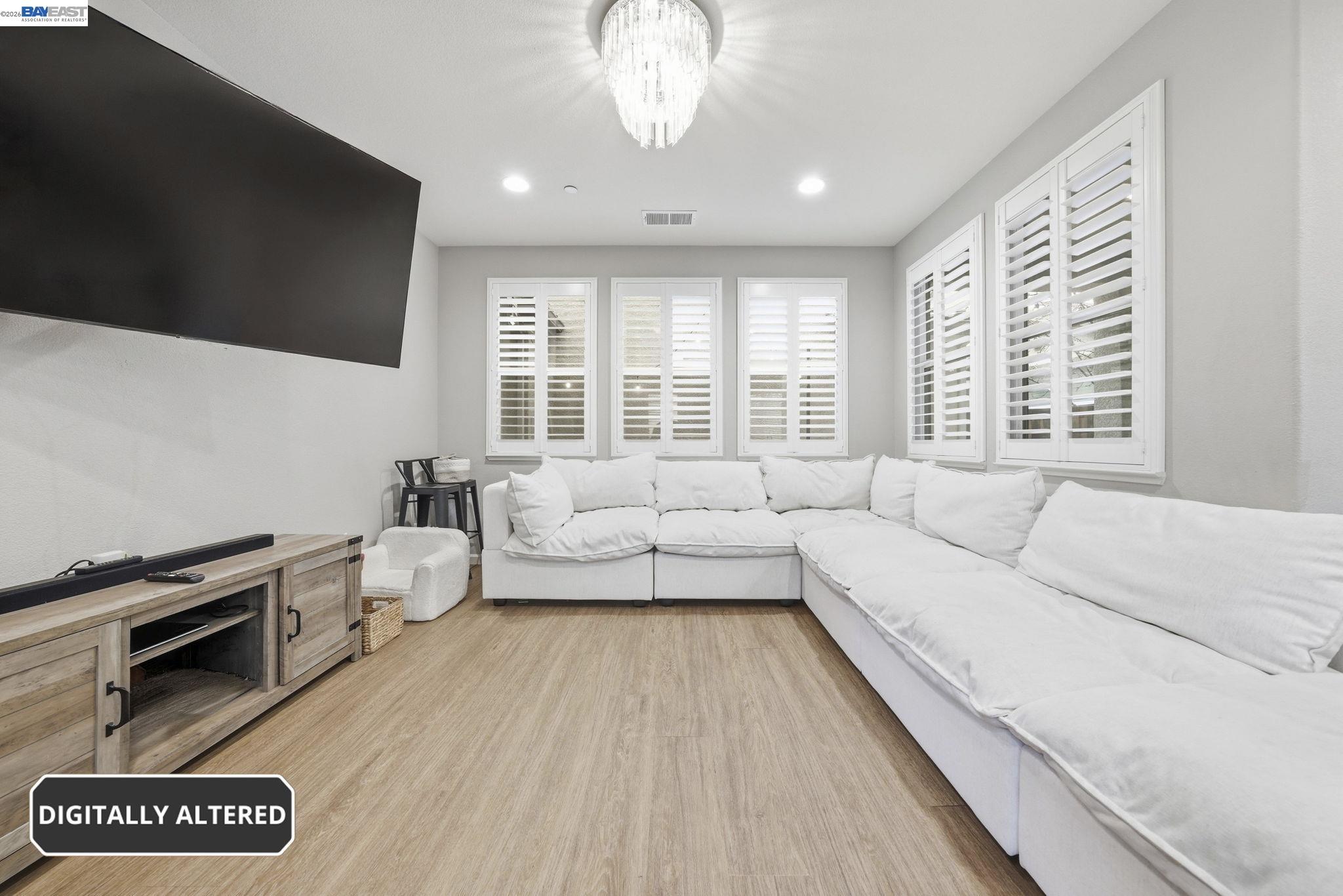 Detail Gallery Image 11 of 46 For 972 Flurry Dr, Livermore,  CA 94550 - 4 Beds | 2/1 Baths