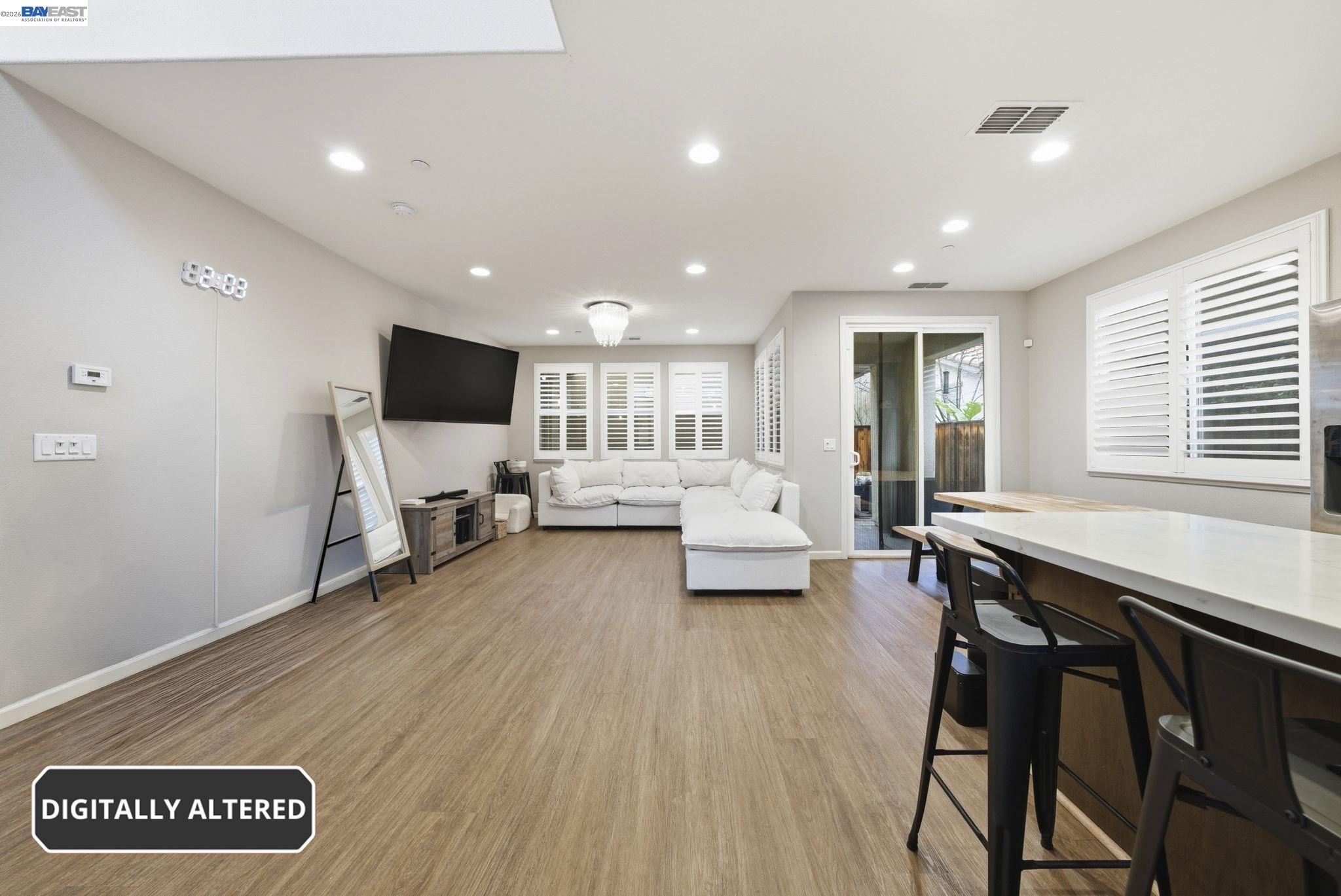 Detail Gallery Image 7 of 46 For 972 Flurry Dr, Livermore,  CA 94550 - 4 Beds | 2/1 Baths