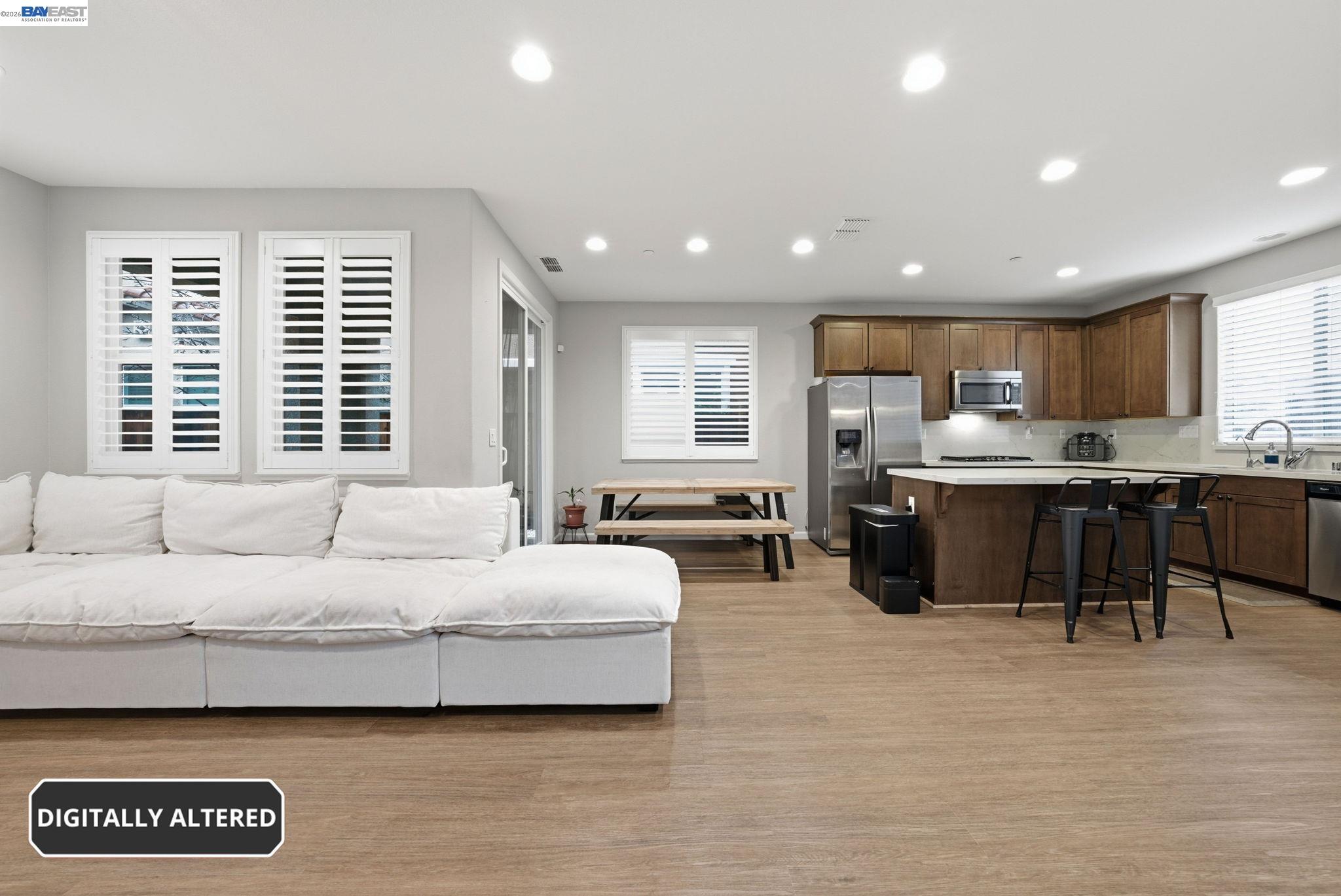 Detail Gallery Image 8 of 46 For 972 Flurry Dr, Livermore,  CA 94550 - 4 Beds | 2/1 Baths