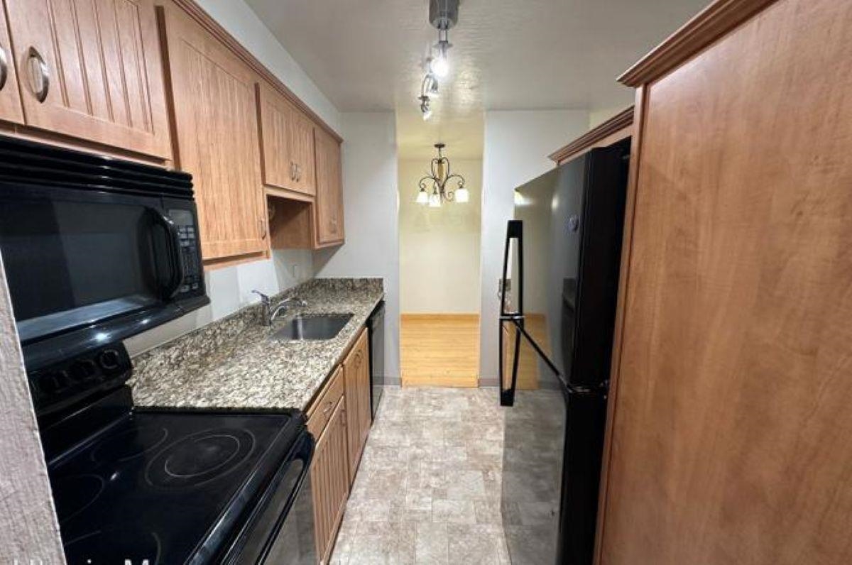 Photo #3: 41124451 Listing: Photo #3