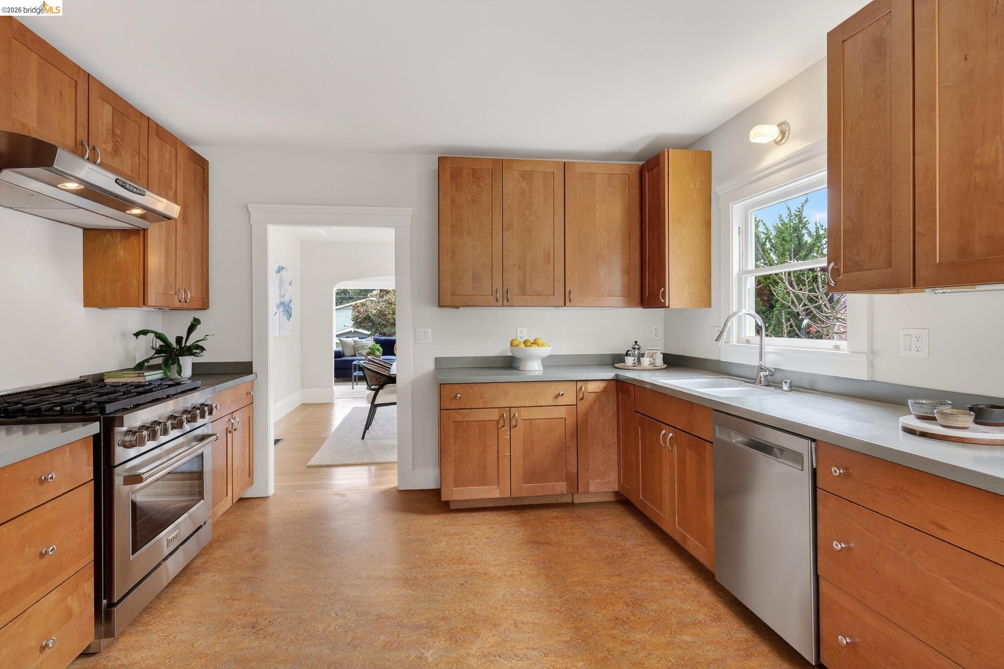 Detail Gallery Image 17 of 49 For 3533 Boston Ave, Oakland,  CA 94602 - 3 Beds | 2 Baths