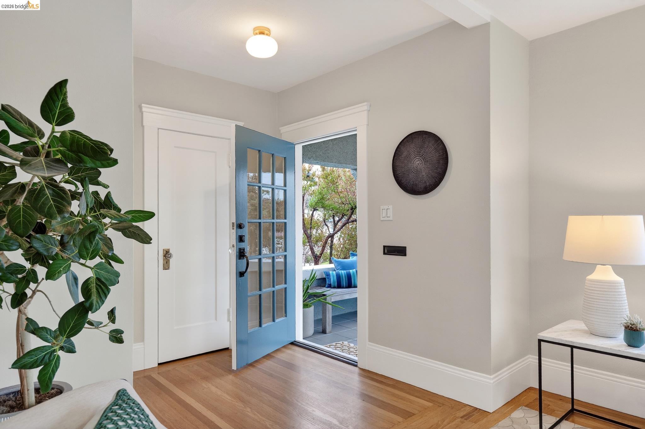 Detail Gallery Image 4 of 49 For 3533 Boston Ave, Oakland,  CA 94602 - 3 Beds | 2 Baths