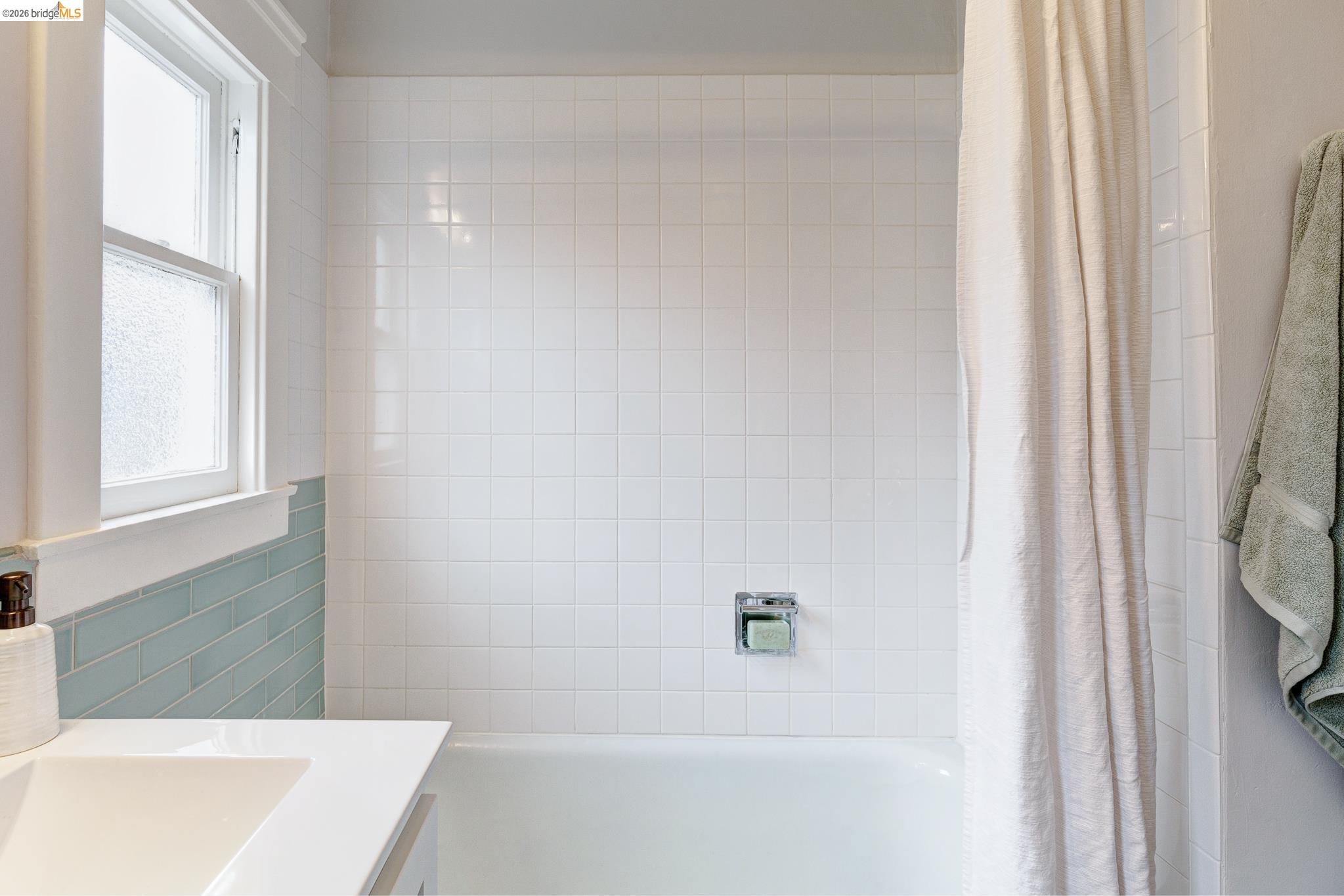 Detail Gallery Image 38 of 49 For 3533 Boston Ave, Oakland,  CA 94602 - 3 Beds | 2 Baths