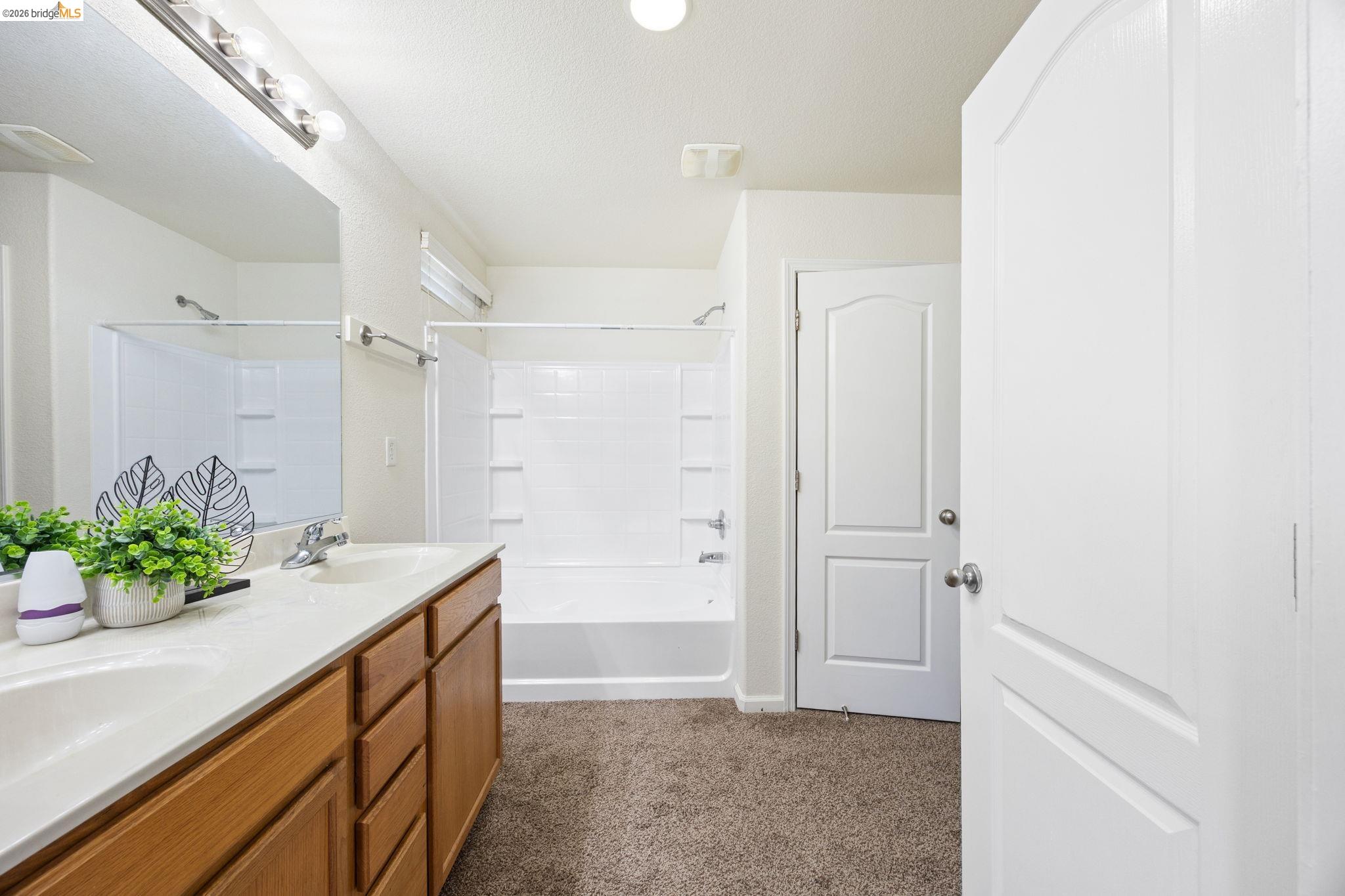 Detail Gallery Image 18 of 33 For 2242 Middlebury Way, Stockton,  CA 95212 - 4 Beds | 2/1 Baths