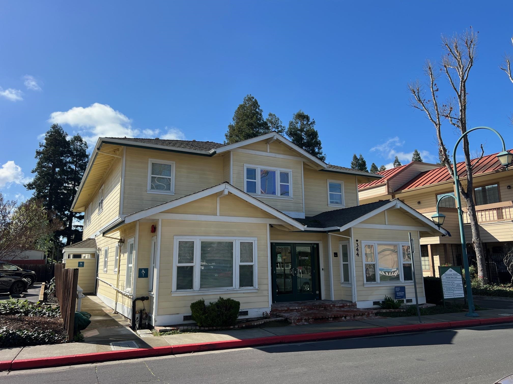 4601 Telegraph Ave 204, Oakland, CA, 94609