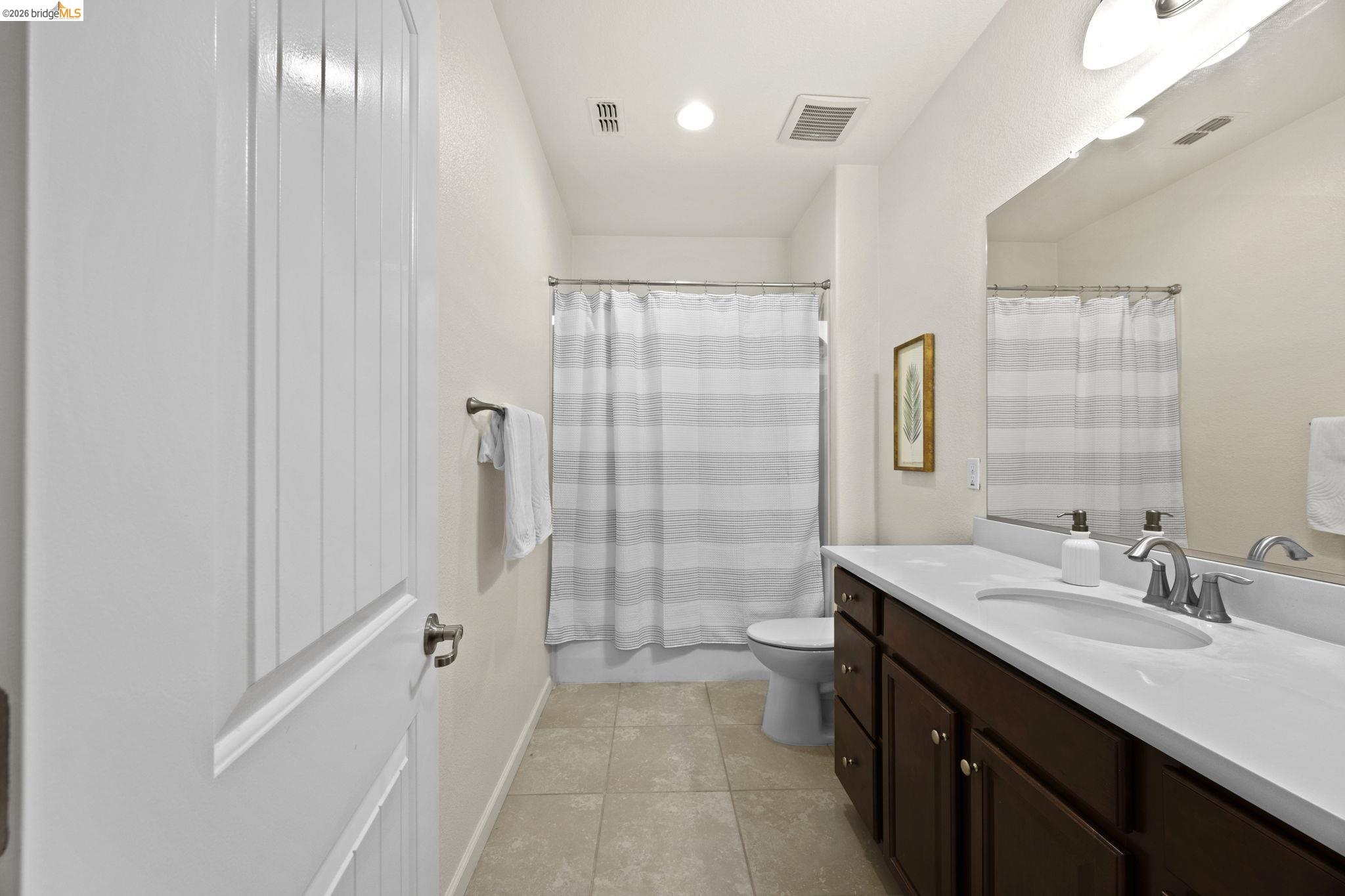 Detail Gallery Image 19 of 28 For 708 N Marquis Way, Mountain House,  CA 95391 - 3 Beds | 2/1 Baths