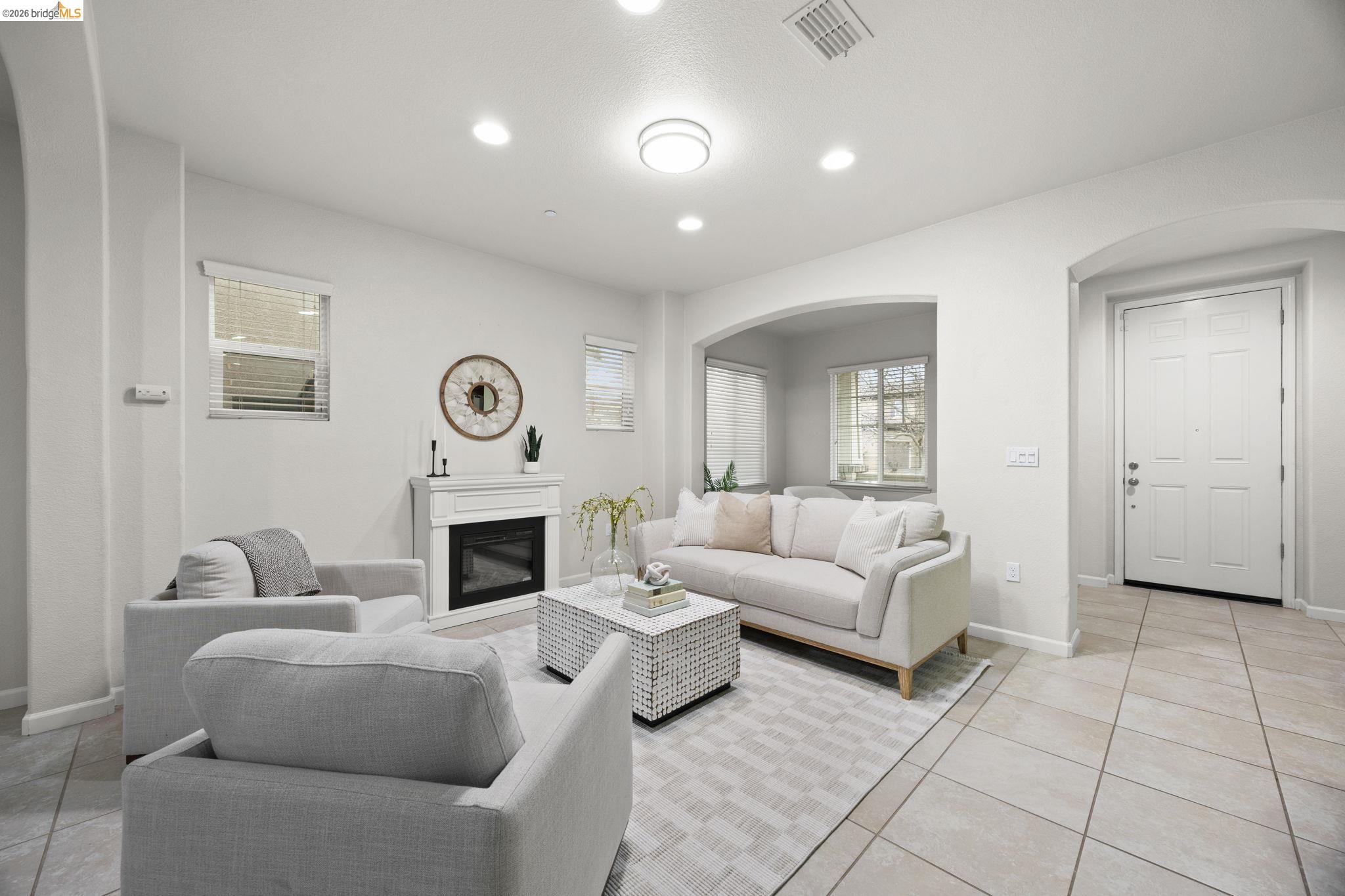 Detail Gallery Image 5 of 28 For 708 N Marquis Way, Mountain House,  CA 95391 - 3 Beds | 2/1 Baths