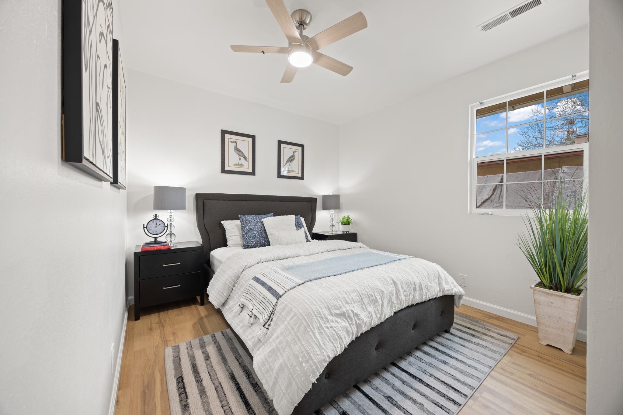 Detail Gallery Image 16 of 34 For 10306 Pippin St, Oakland,  CA 94603 - 3 Beds | 1/1 Baths