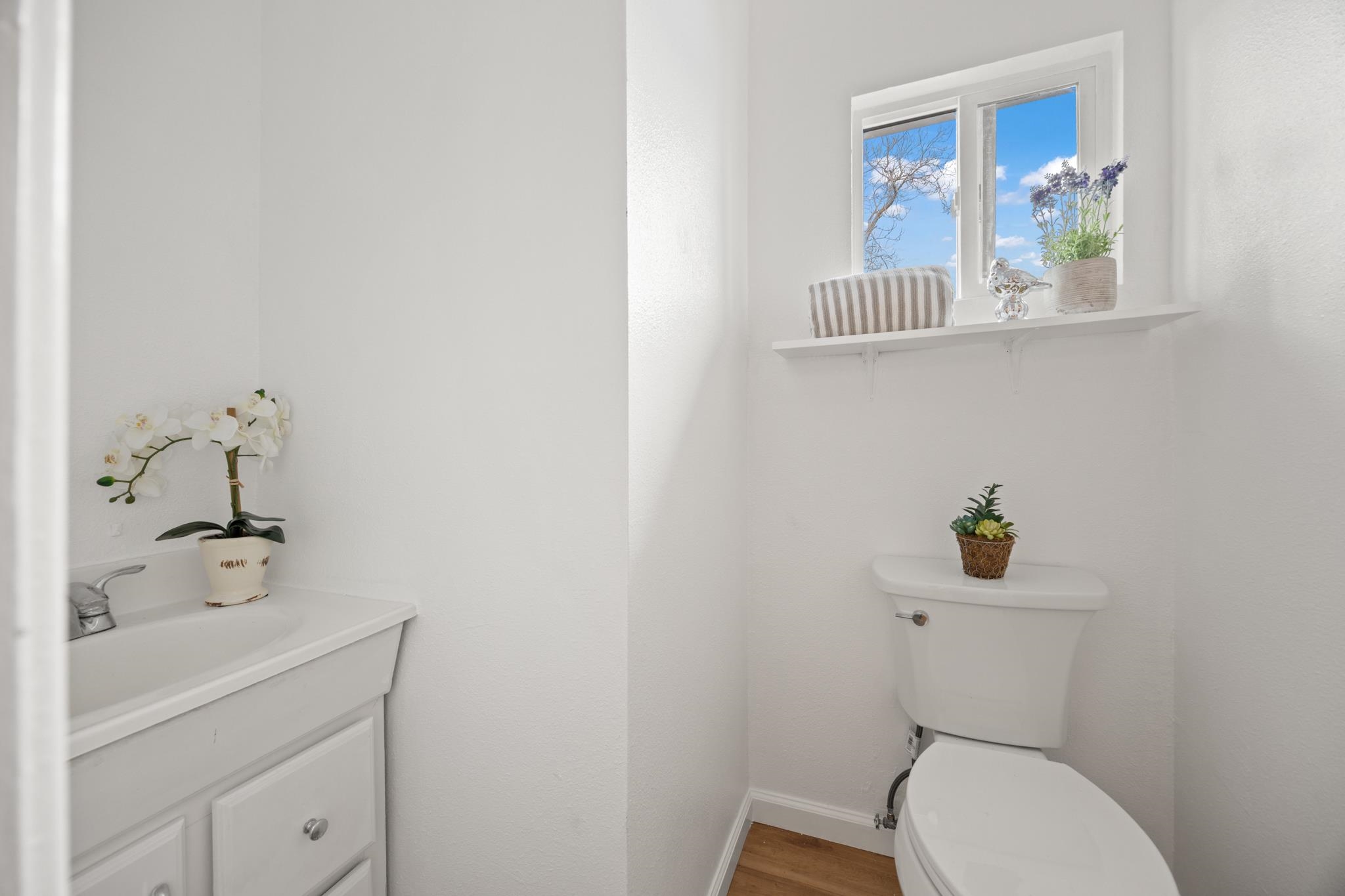 Detail Gallery Image 27 of 34 For 10306 Pippin St, Oakland,  CA 94603 - 3 Beds | 1/1 Baths