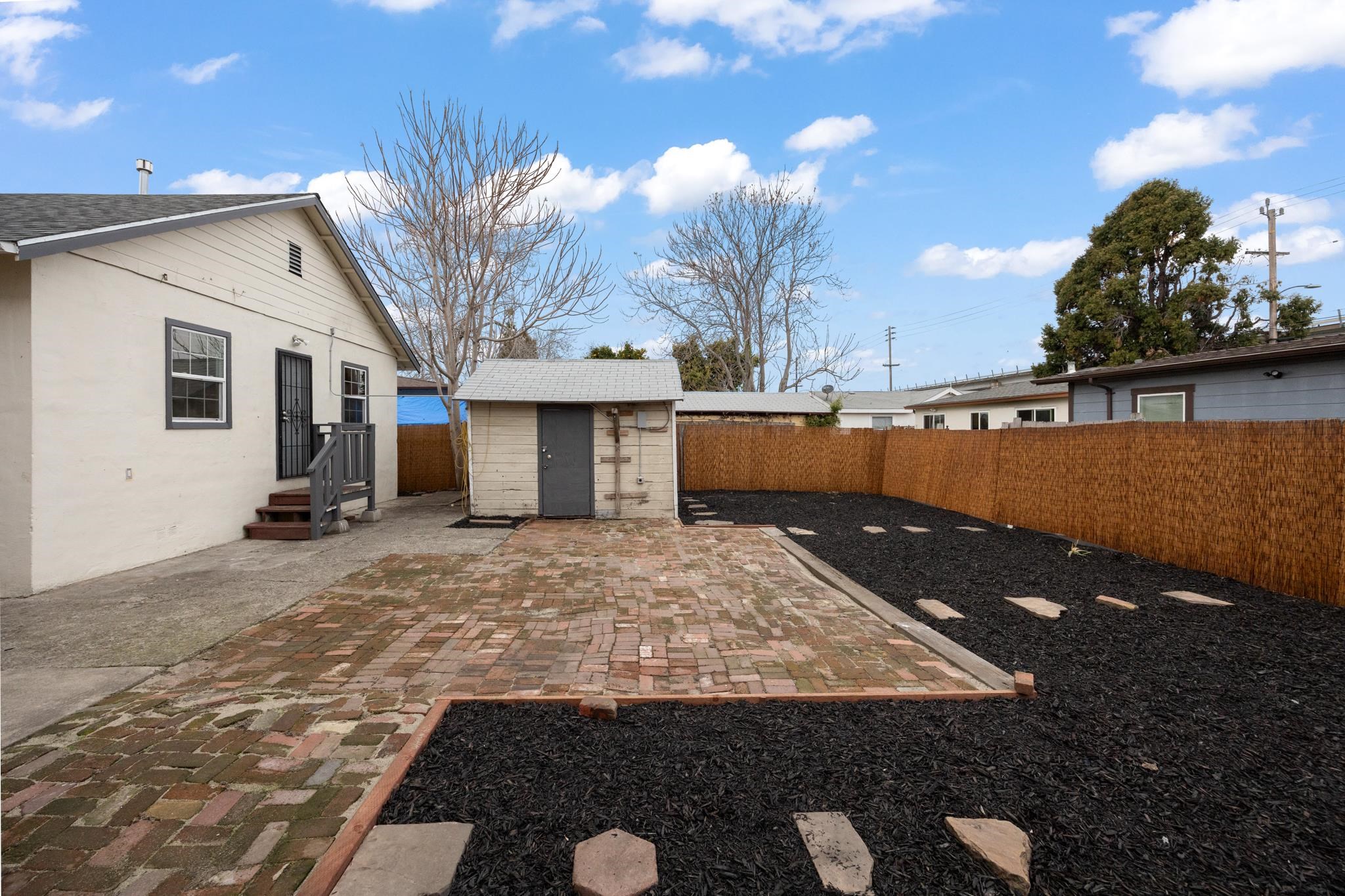 Detail Gallery Image 29 of 34 For 10306 Pippin St, Oakland,  CA 94603 - 3 Beds | 1/1 Baths