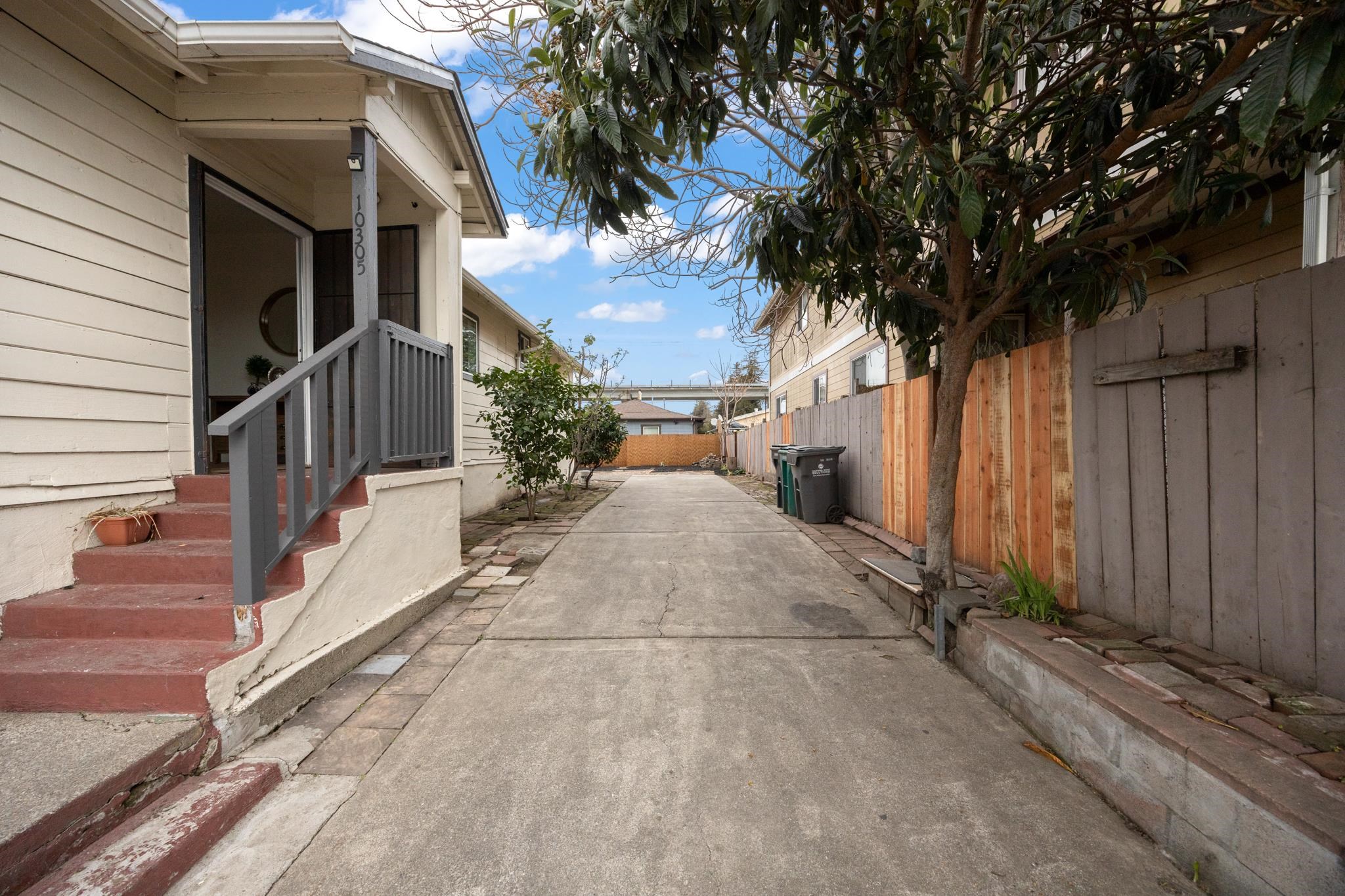 Detail Gallery Image 32 of 34 For 10306 Pippin St, Oakland,  CA 94603 - 3 Beds | 1/1 Baths