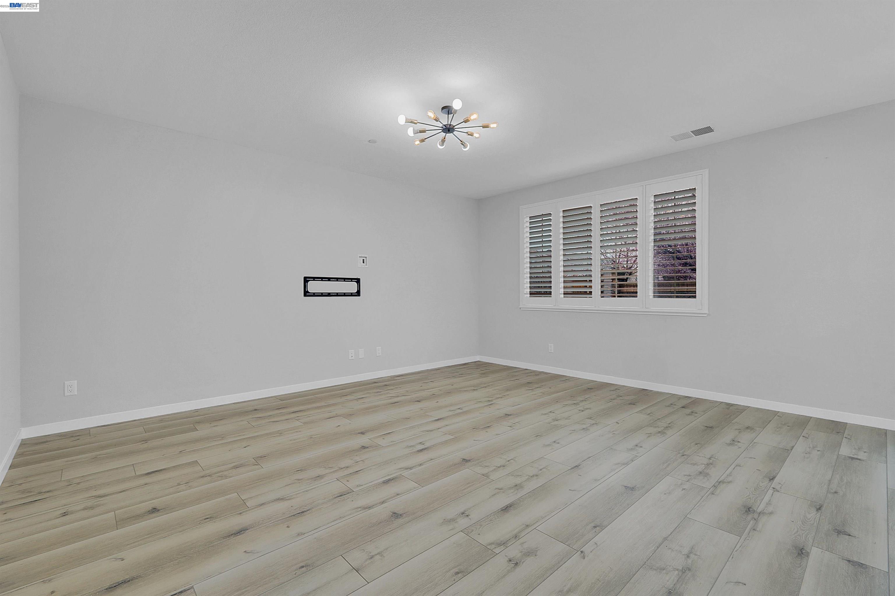 Detail Gallery Image 11 of 56 For 3223 Le Bourget Lane, Lincoln,  CA 95648 - 4 Beds | 3 Baths