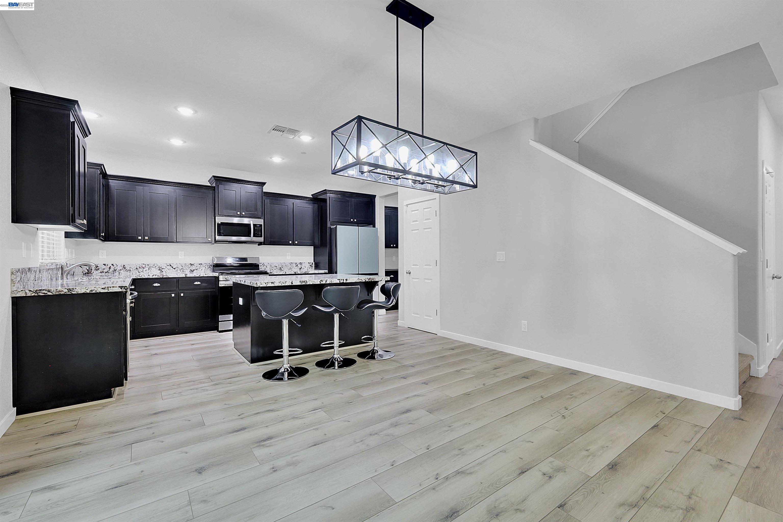 Detail Gallery Image 13 of 56 For 3223 Le Bourget Lane, Lincoln,  CA 95648 - 4 Beds | 3 Baths