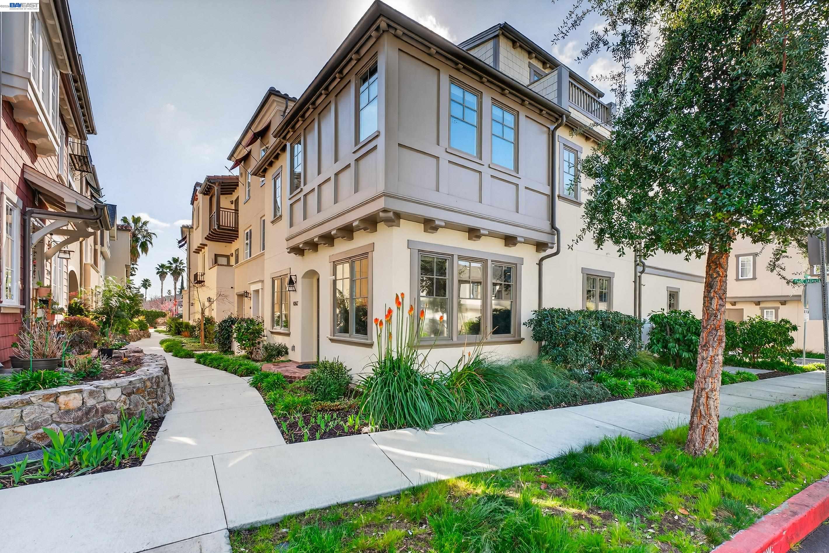 Front Image Thumbnail for BE41124472