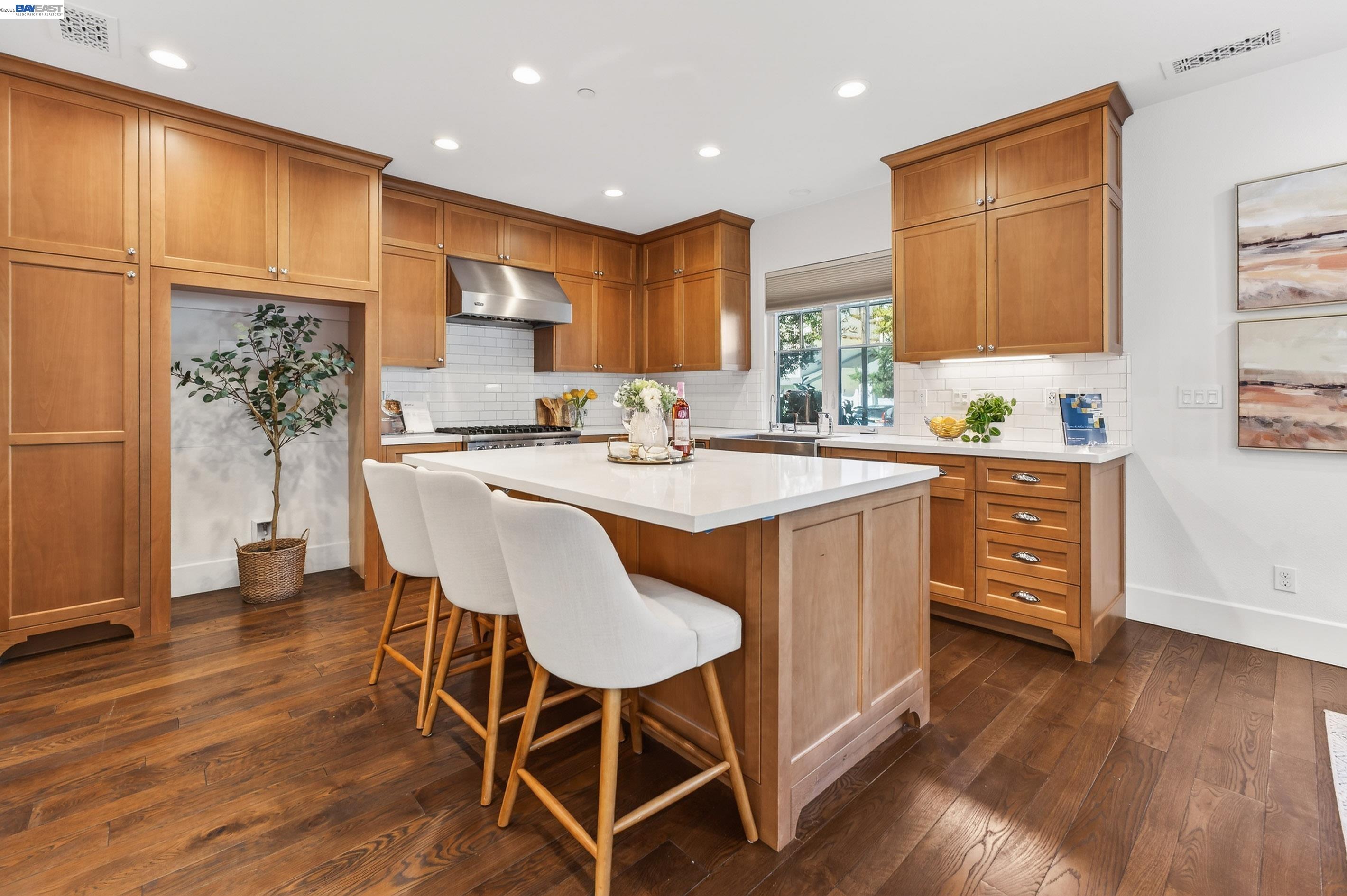 Detail Gallery Image 13 of 53 For 43147 Calle Sagrada, Fremont,  CA 94539 - 4 Beds | 3/1 Baths