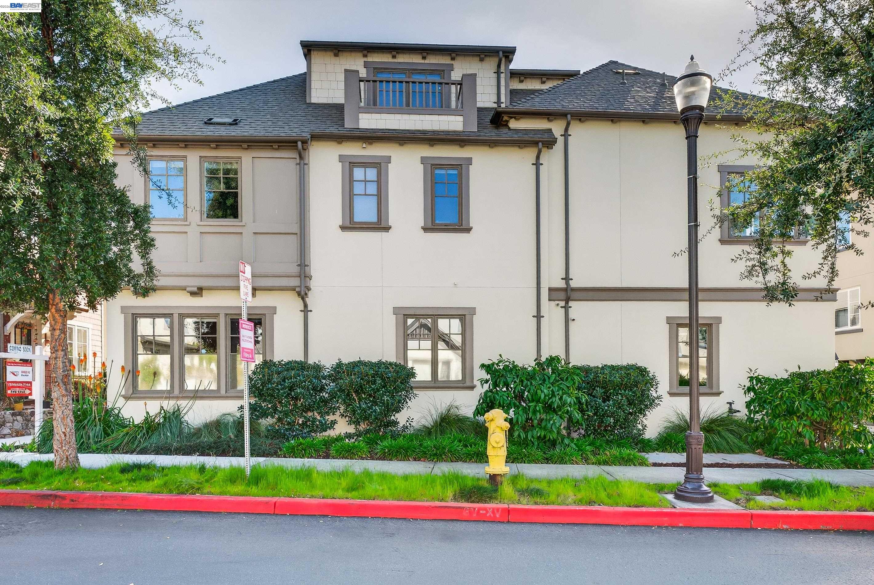 Detail Gallery Image 32 of 53 For 43147 Calle Sagrada, Fremont,  CA 94539 - 4 Beds | 3/1 Baths