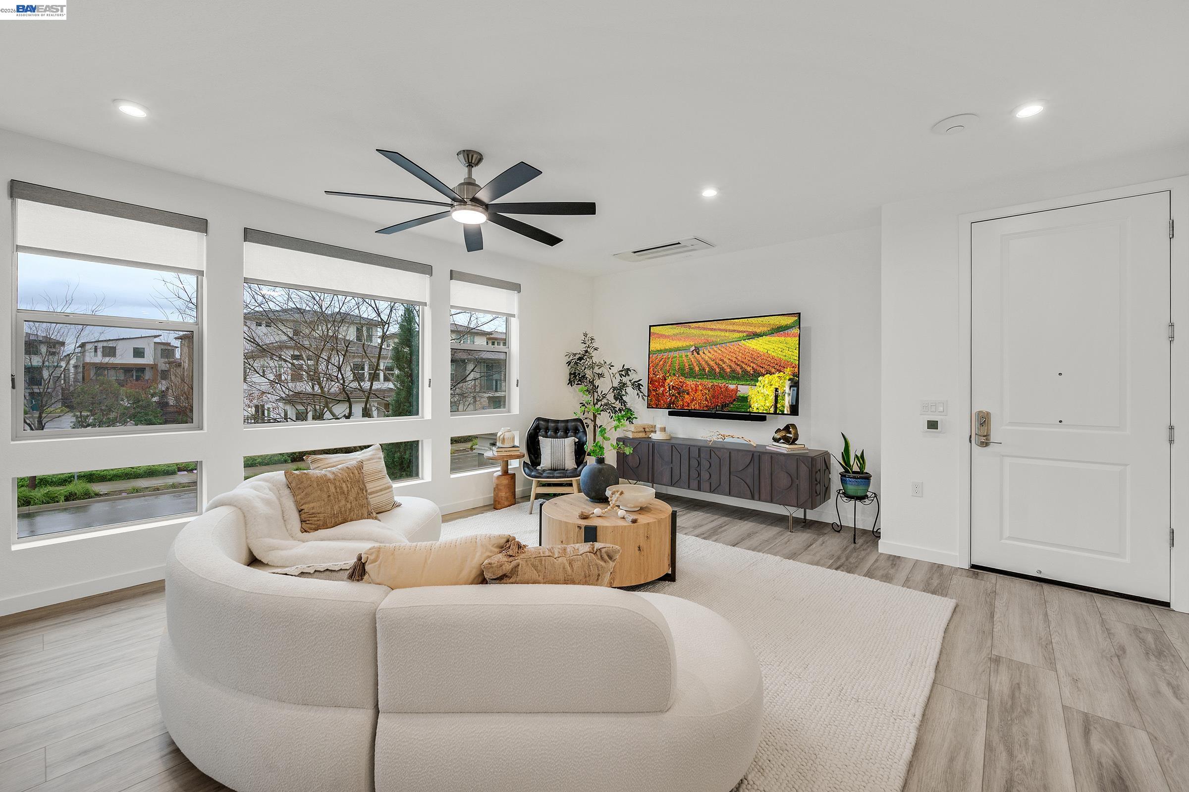 Photo #5: 41124474 Listing: Photo #5