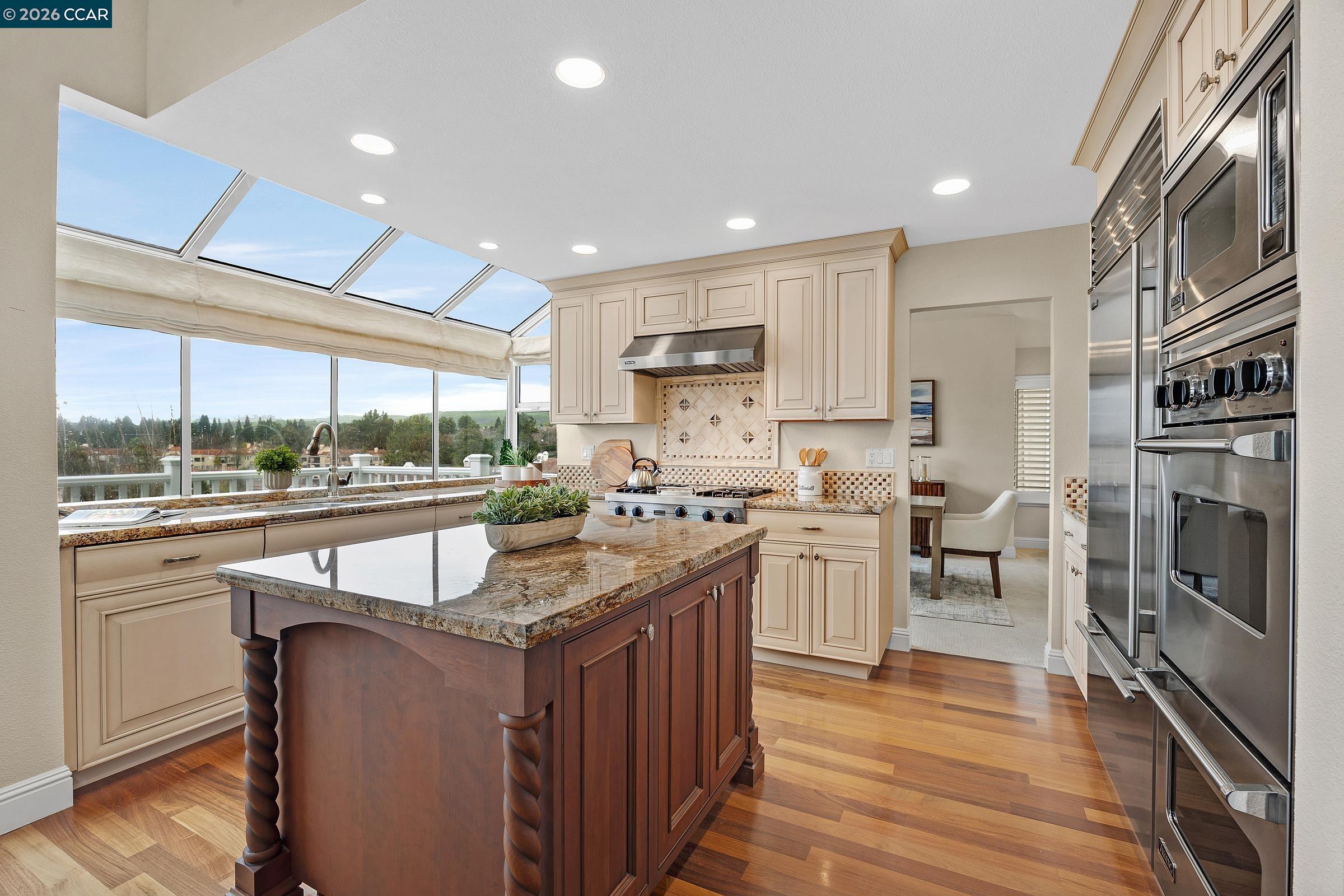 Detail Gallery Image 8 of 53 For 425 Donner Way, San Ramon,  CA 94582 - 3 Beds | 2/1 Baths