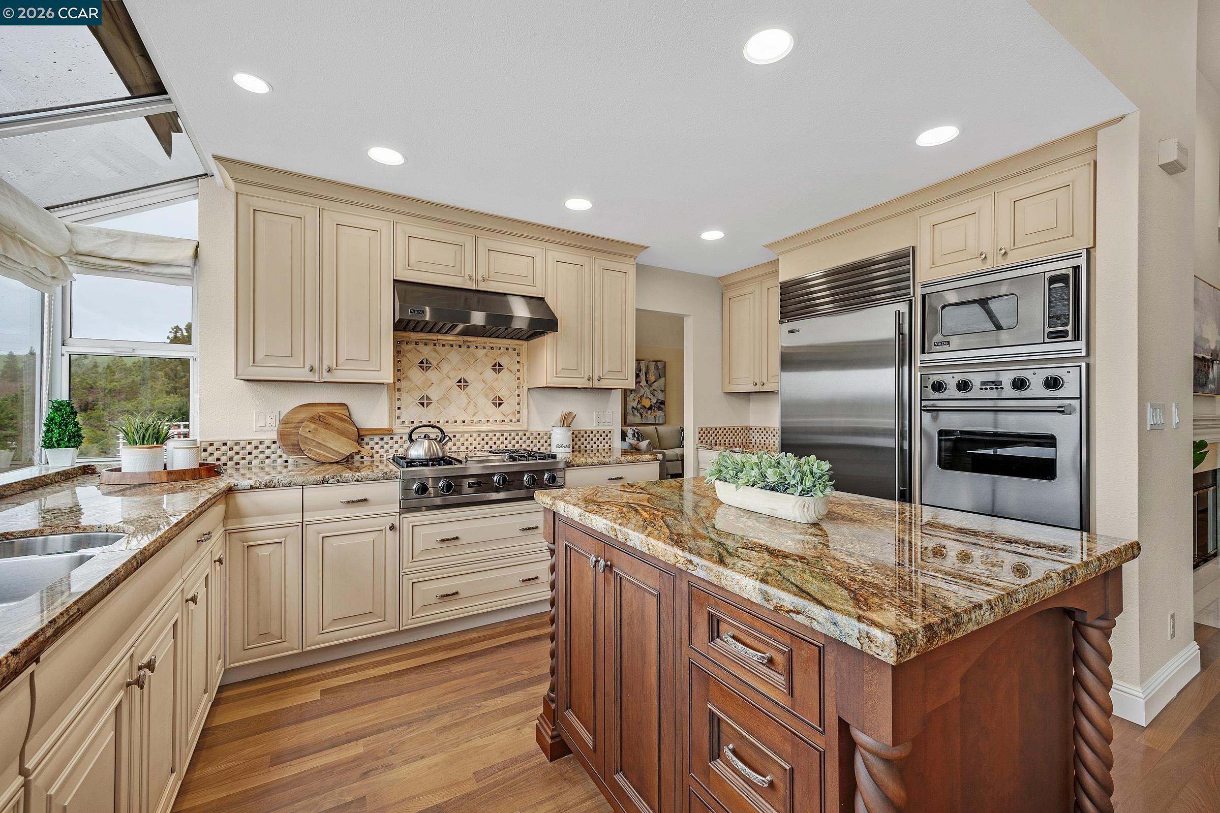 Detail Gallery Image 9 of 53 For 425 Donner Way, San Ramon,  CA 94582 - 3 Beds | 2/1 Baths