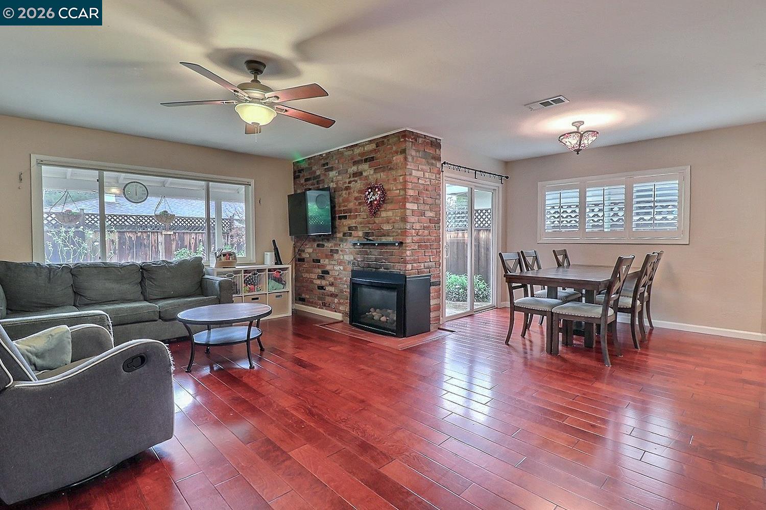 Detail Gallery Image 2 of 44 For 3124 Mount Diablo St, Concord,  CA 94518 - 3 Beds | 2 Baths