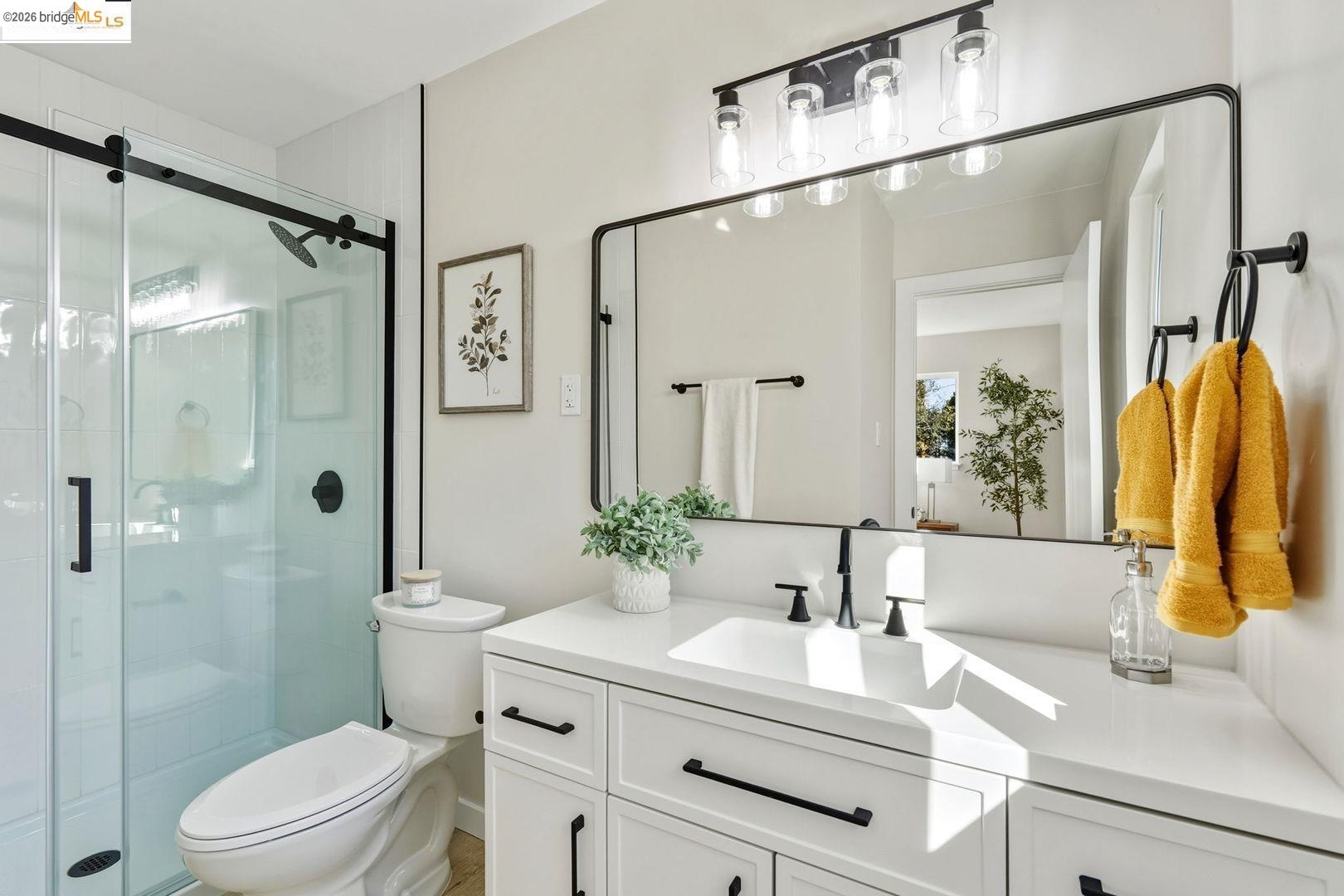 Detail Gallery Image 16 of 26 For 2956 Mullens Dr, Richmond,  CA 94806 - 3 Beds | 2 Baths