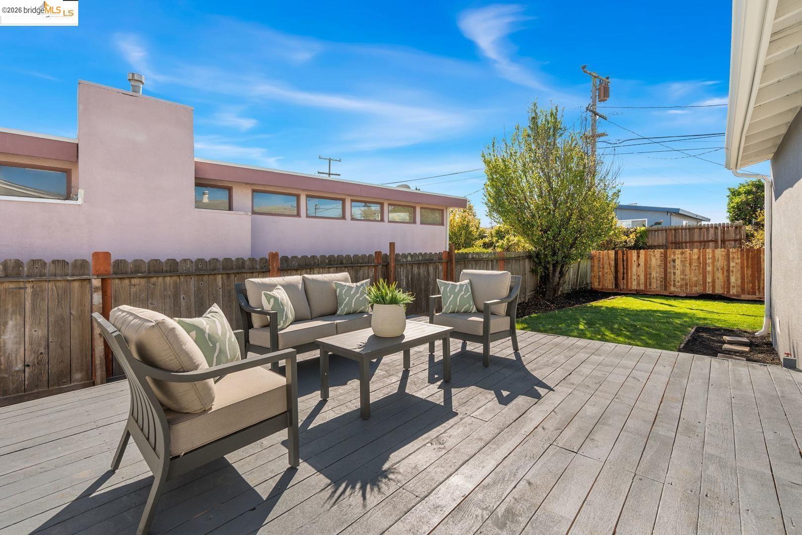 Detail Gallery Image 21 of 26 For 2956 Mullens Dr, Richmond,  CA 94806 - 3 Beds | 2 Baths