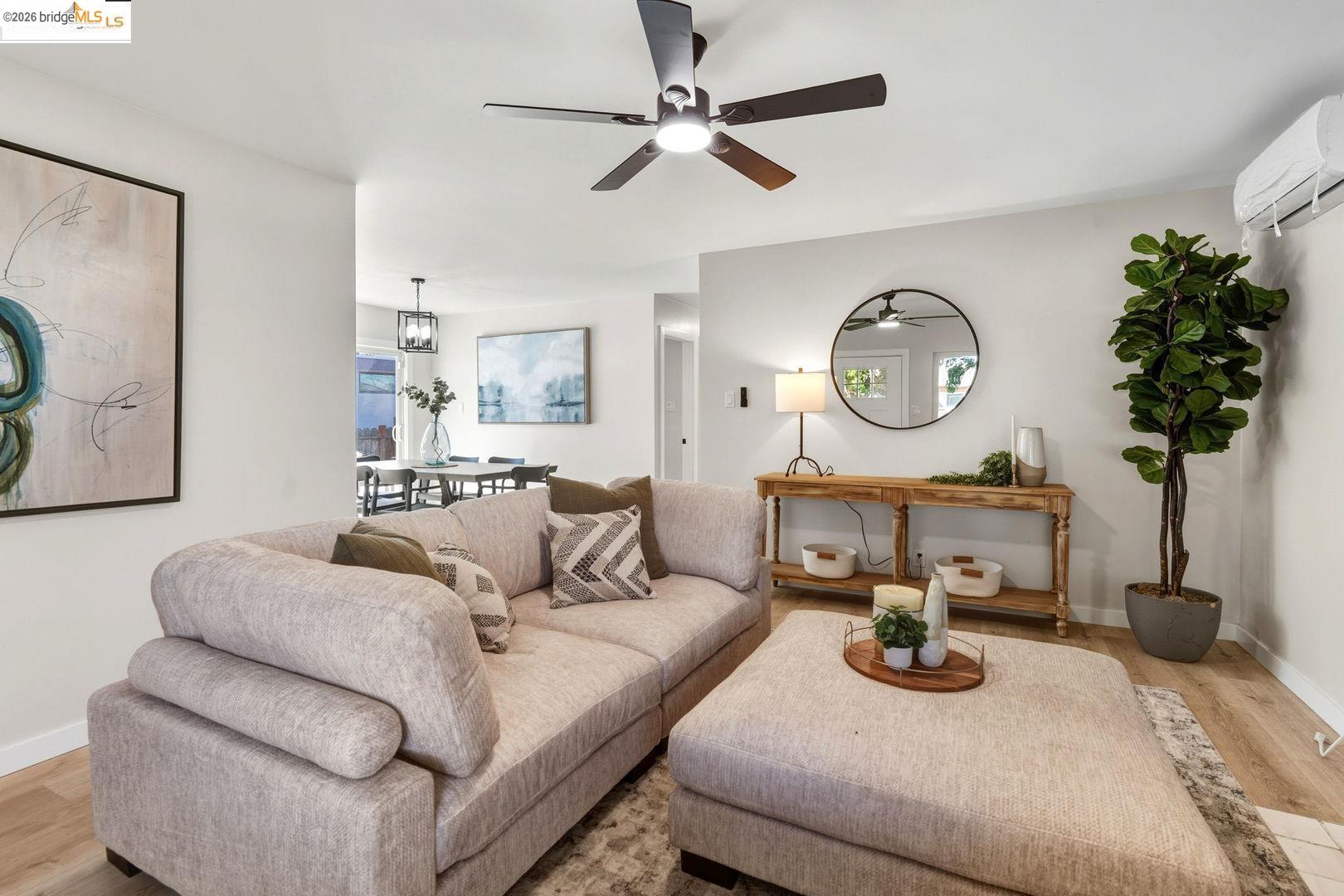 Detail Gallery Image 5 of 26 For 2956 Mullens Dr, Richmond,  CA 94806 - 3 Beds | 2 Baths