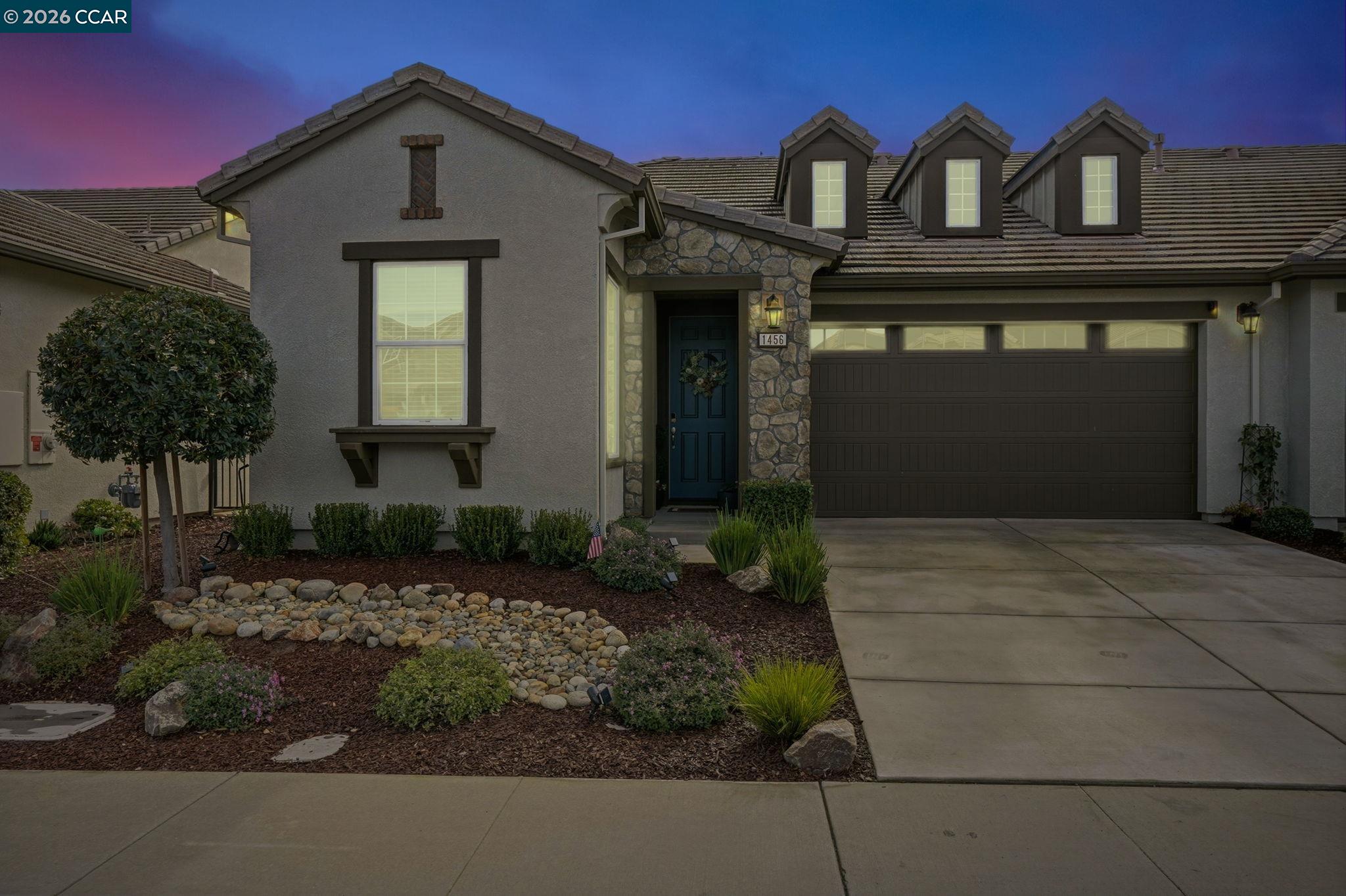 Front Image Thumbnail for CC41124483