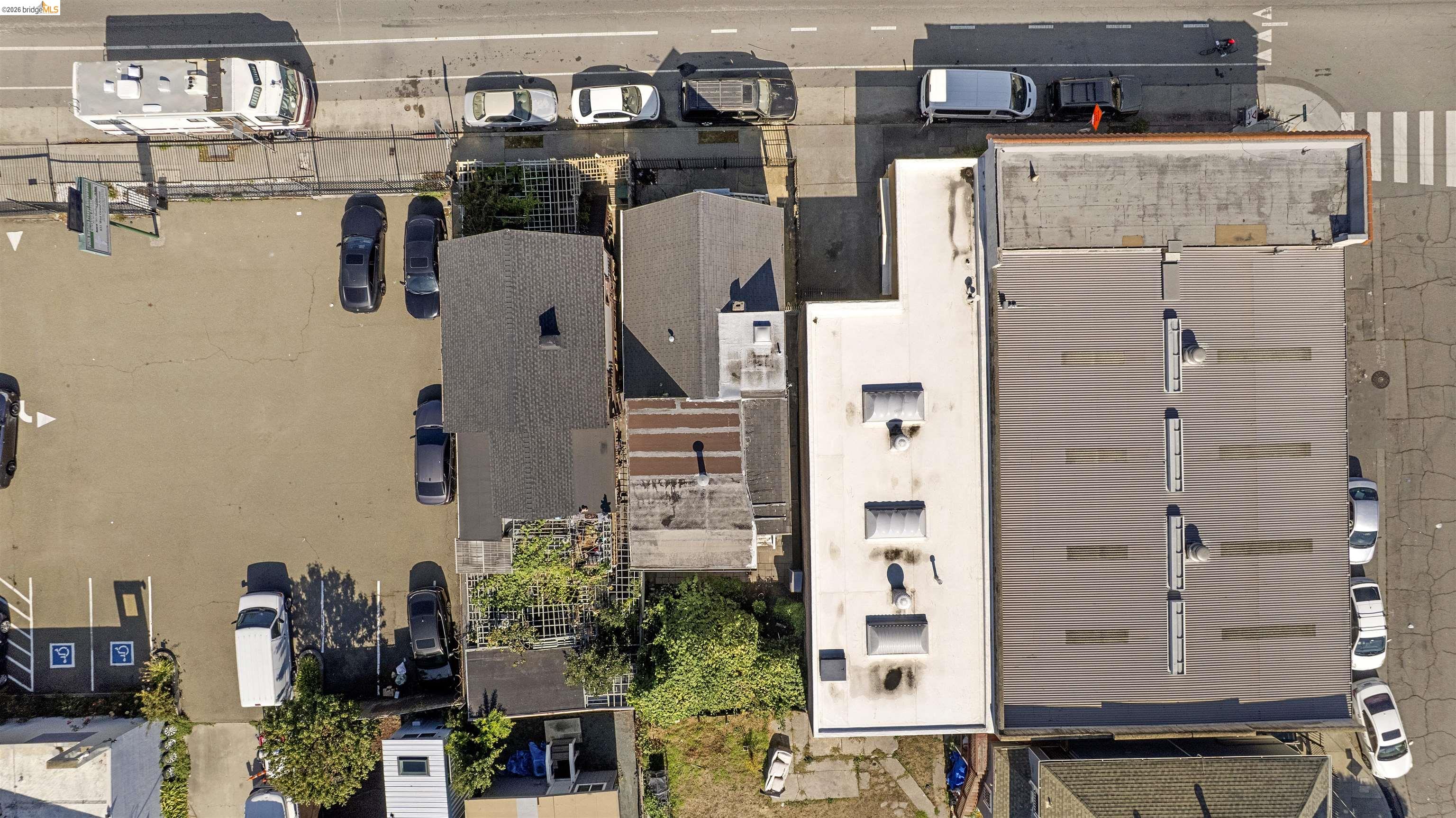 Detail Gallery Image 19 of 20 For 811 W Grand Ave, Oakland,  CA 94607 - – Beds | – Baths