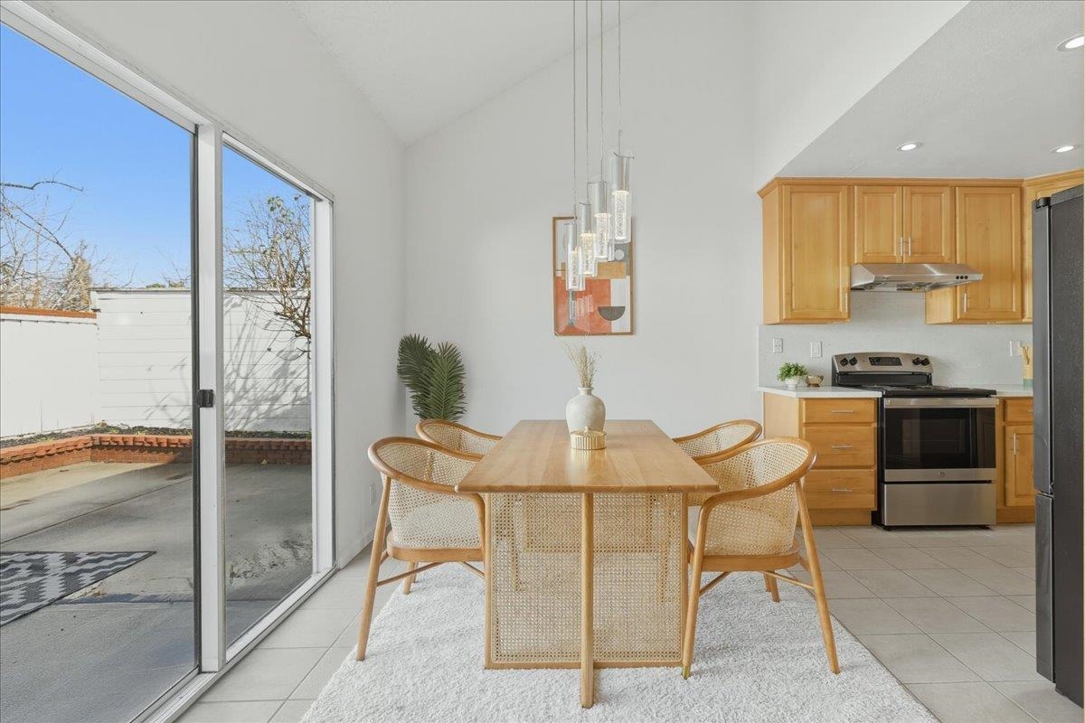 Detail Gallery Image 17 of 45 For 542 White Fir Dr, San Leandro,  CA 94577 - 3 Beds | 2/1 Baths